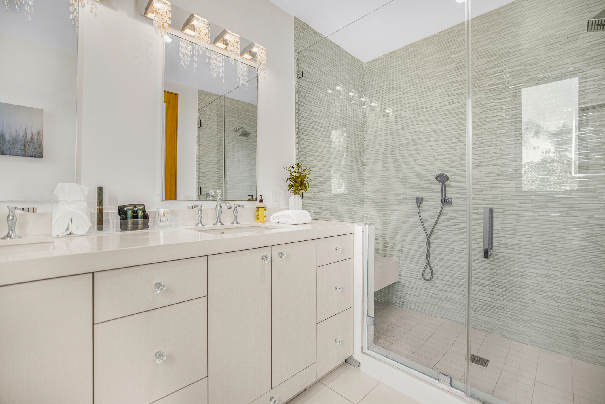 Louise Modern | Photo 47