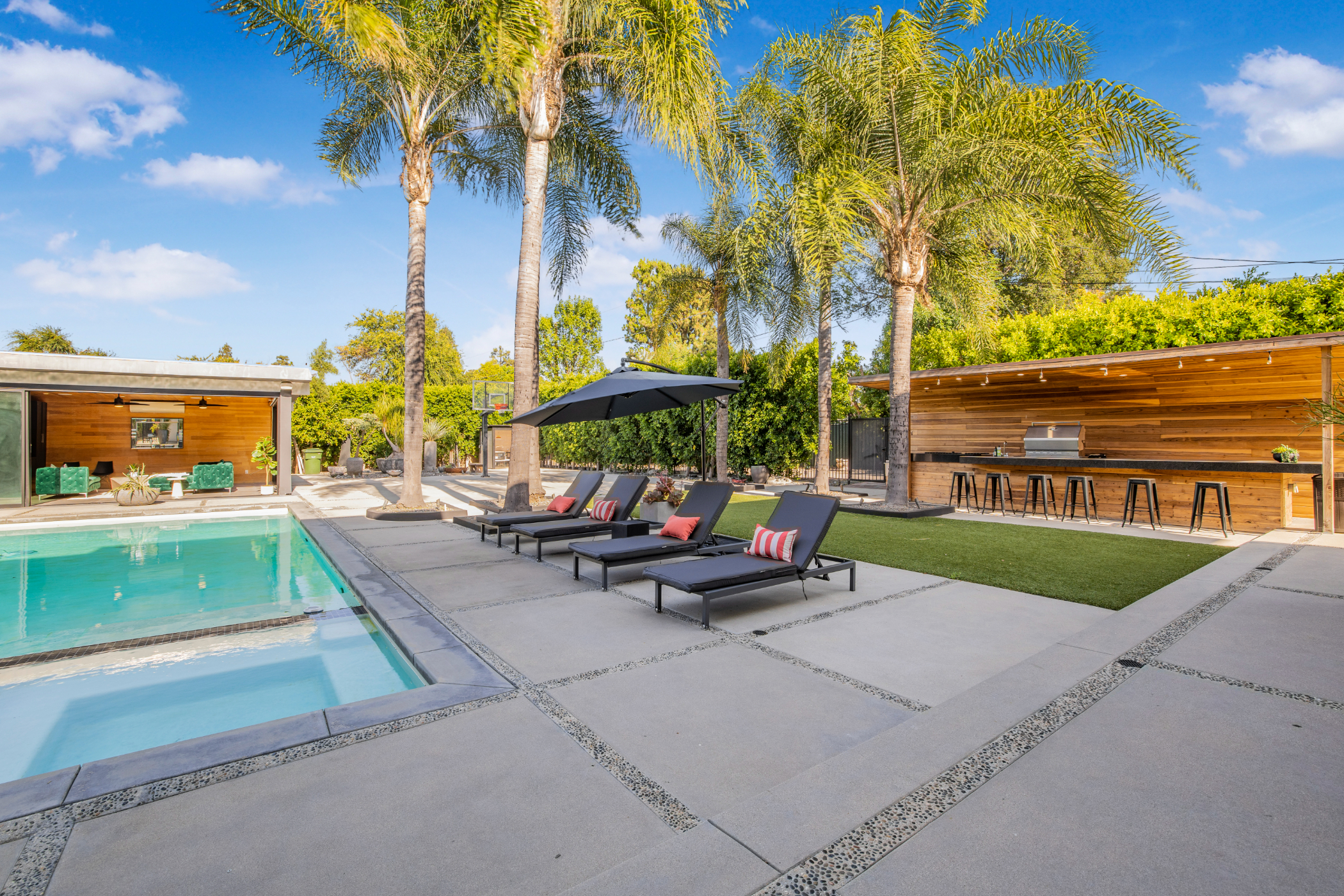 Louise Modern | Photo 57