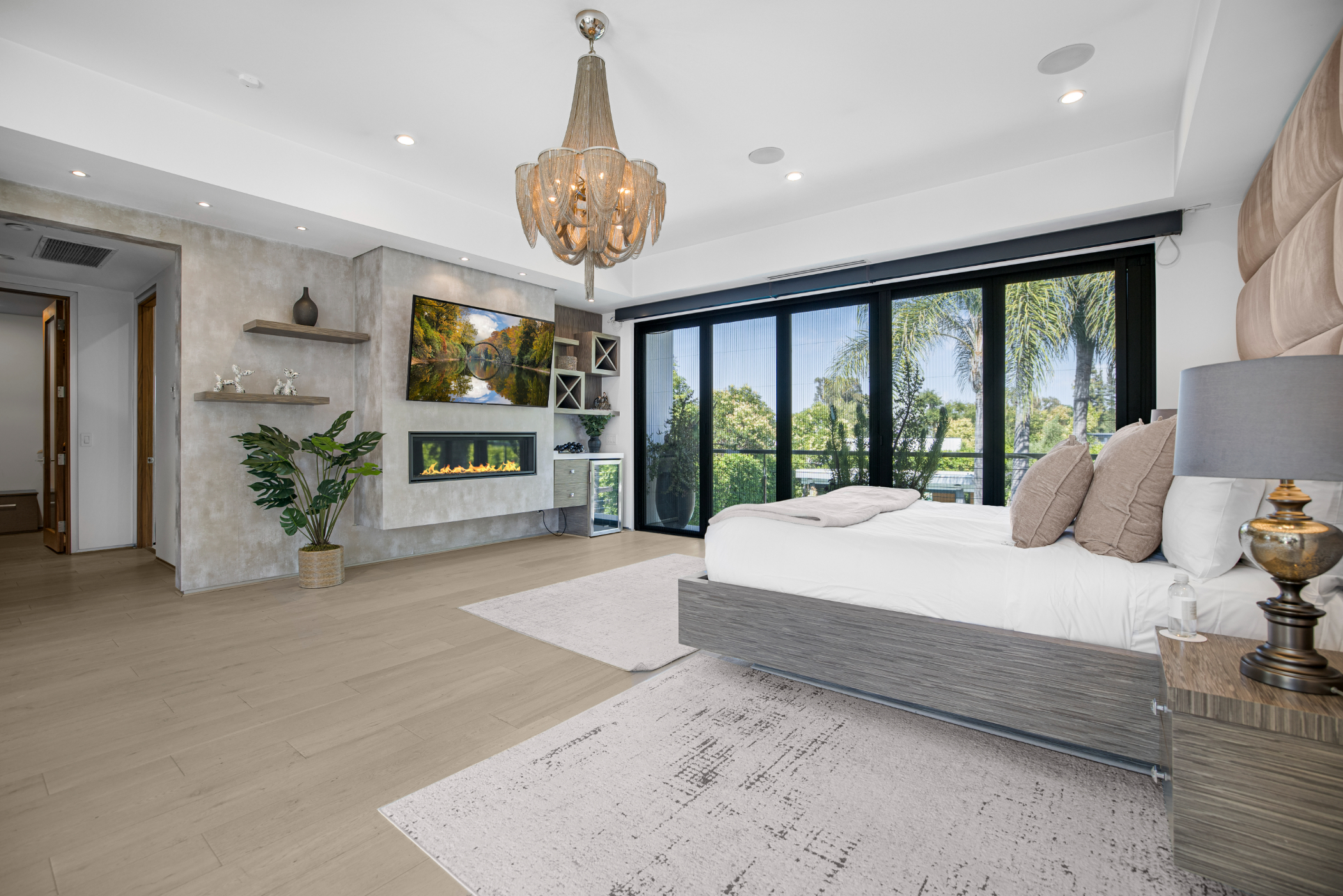 Louise Modern | Photo 26