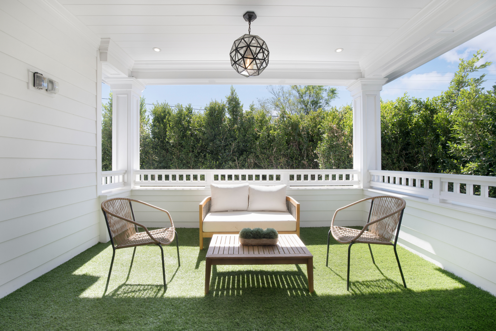 Spaulding Ave Farmhouse | Photo 4