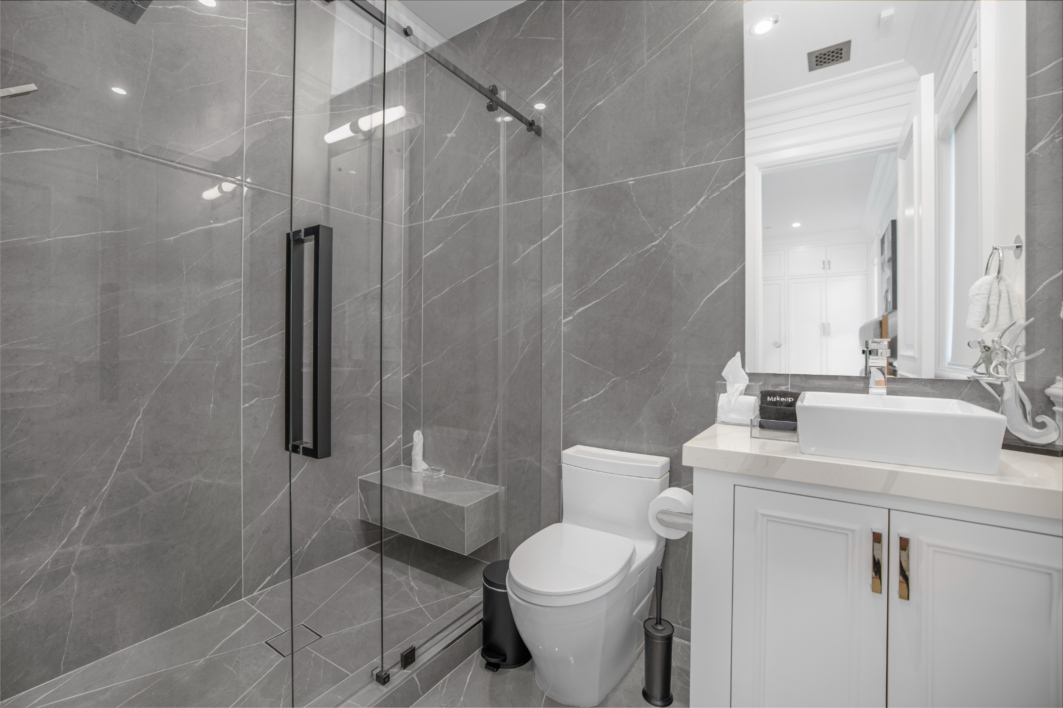 Spaulding Ave Farmhouse | Photo 43