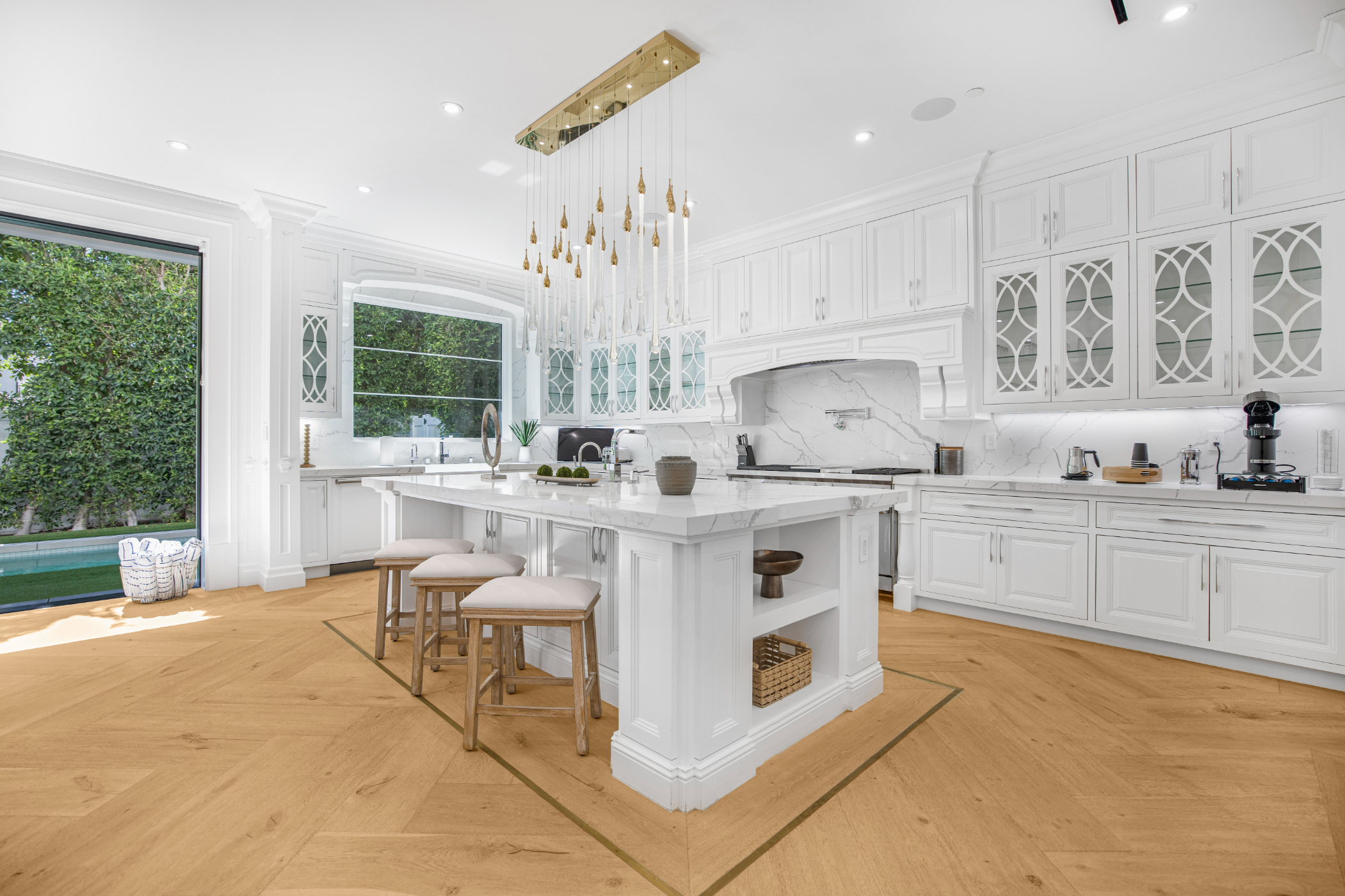 Spaulding Ave Farmhouse | Photo 16