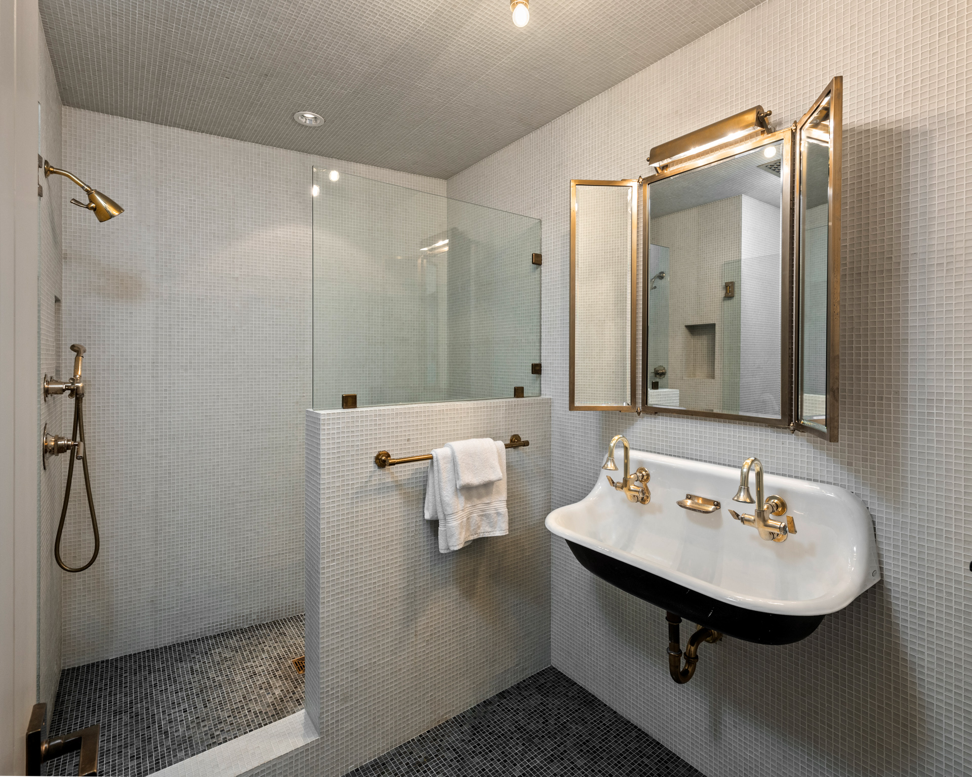 Howard Hughes Estate | Photo 63