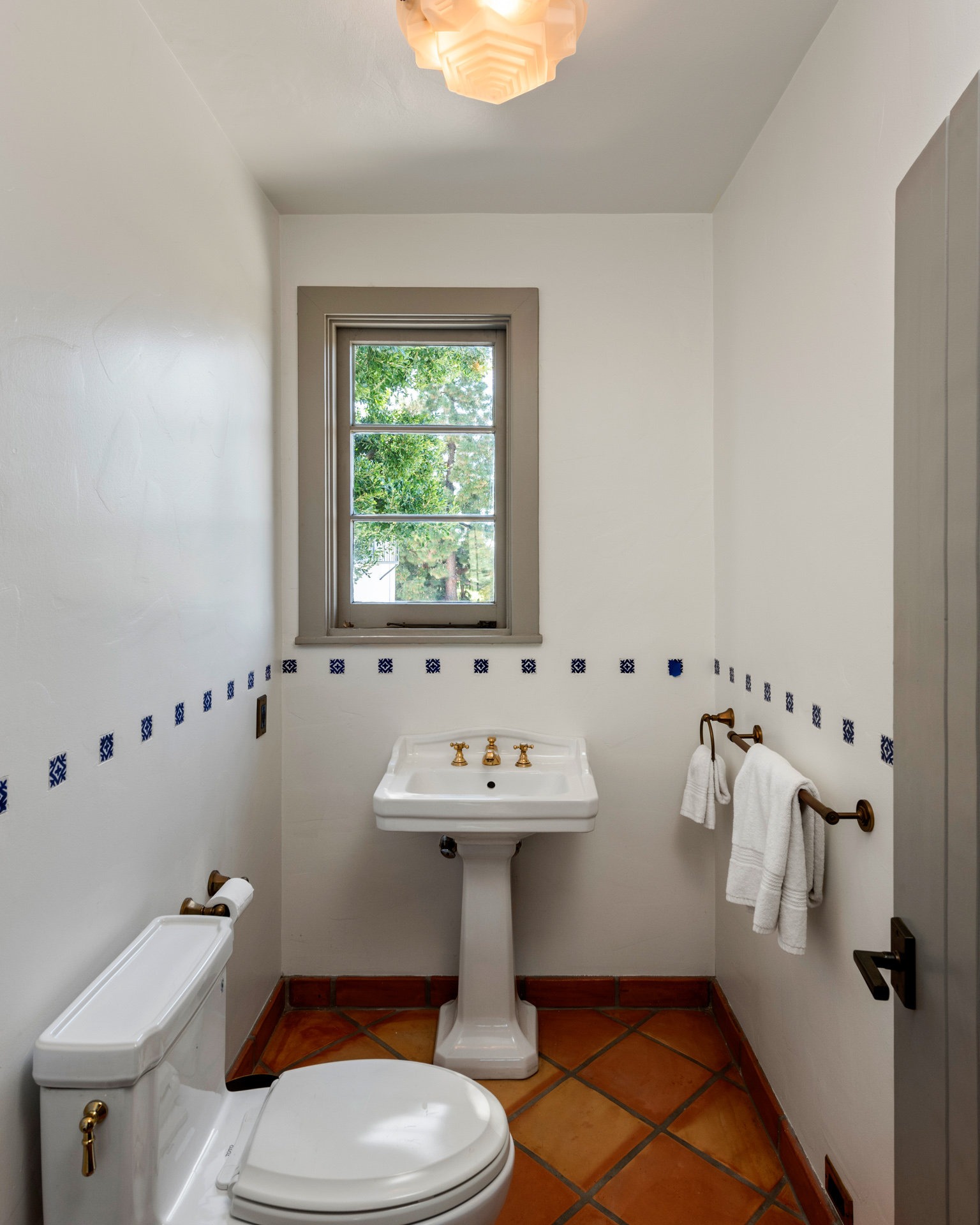 Howard Hughes Estate | Photo 59