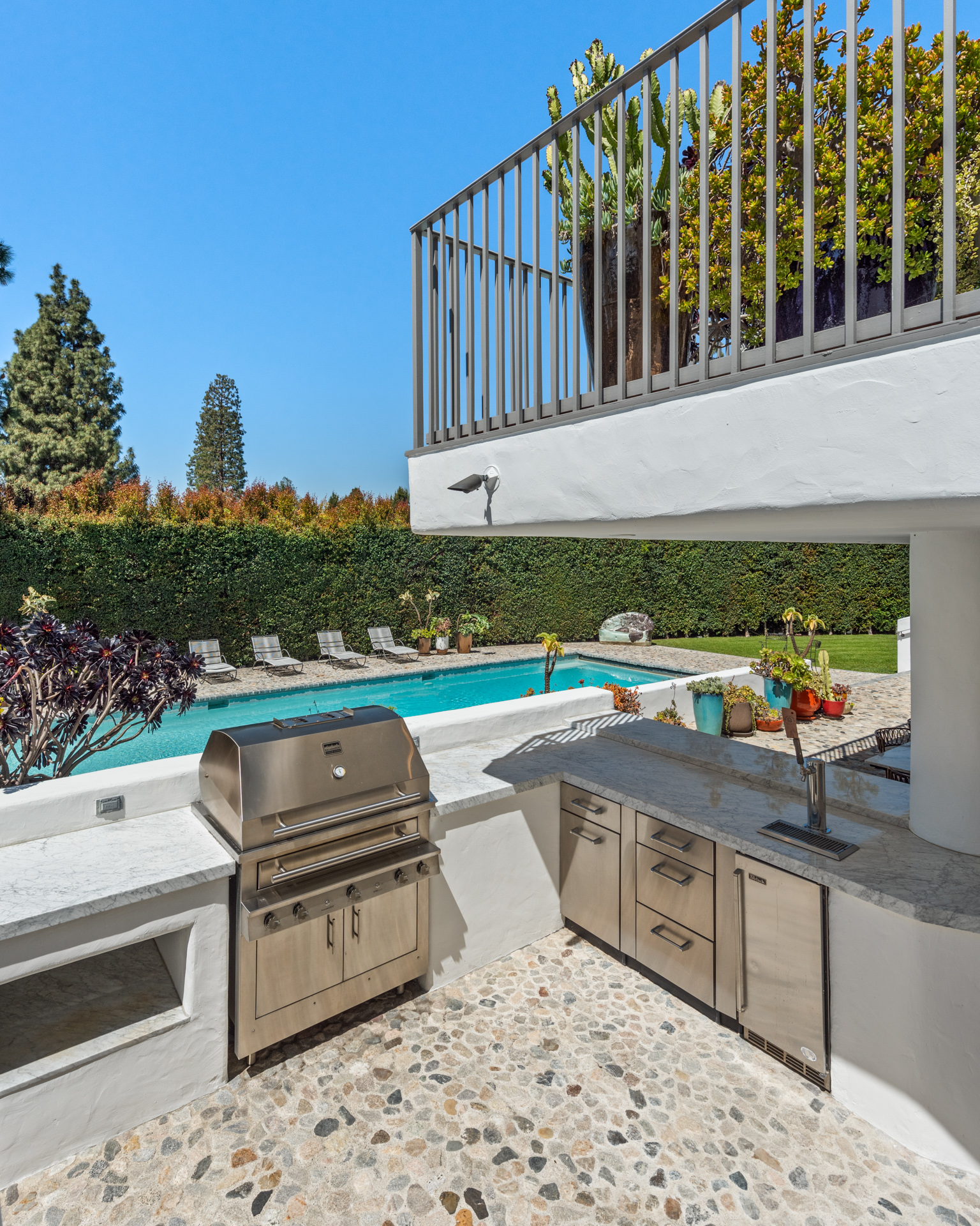 Howard Hughes Estate | Photo 65