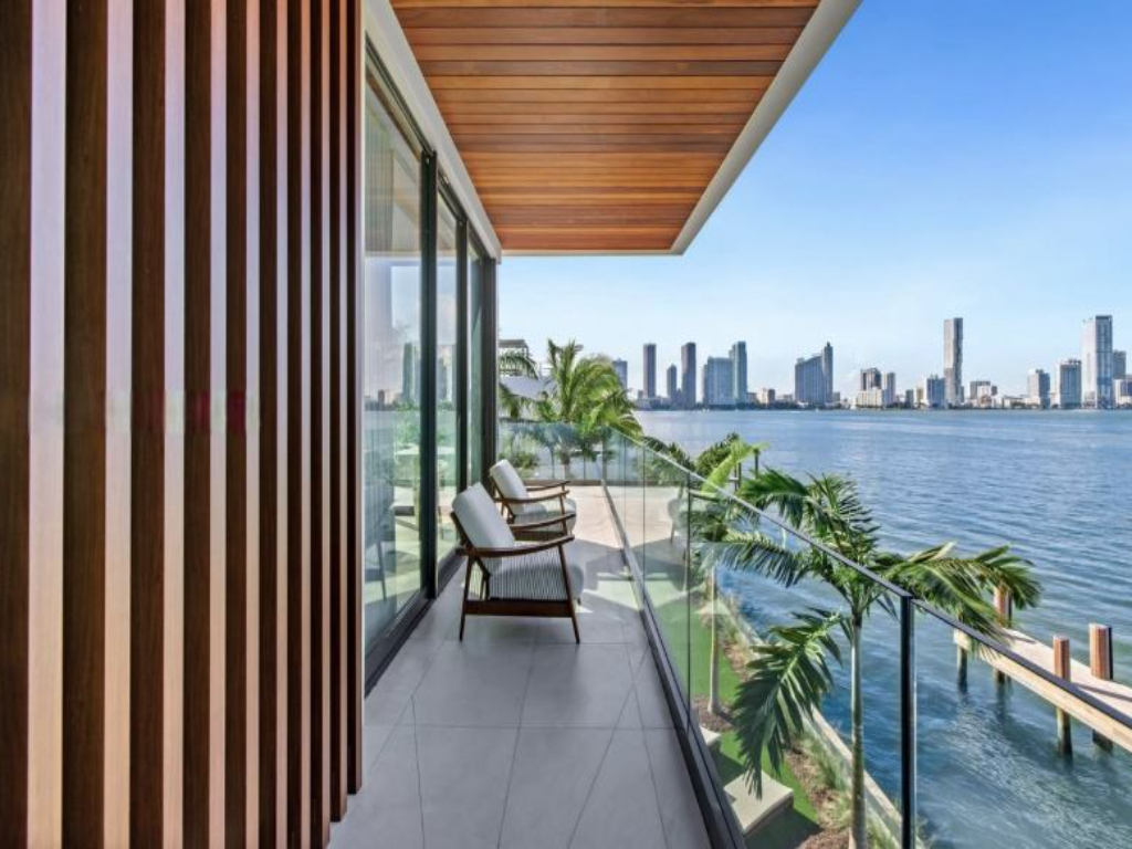 Venetian Drive | Photo 52