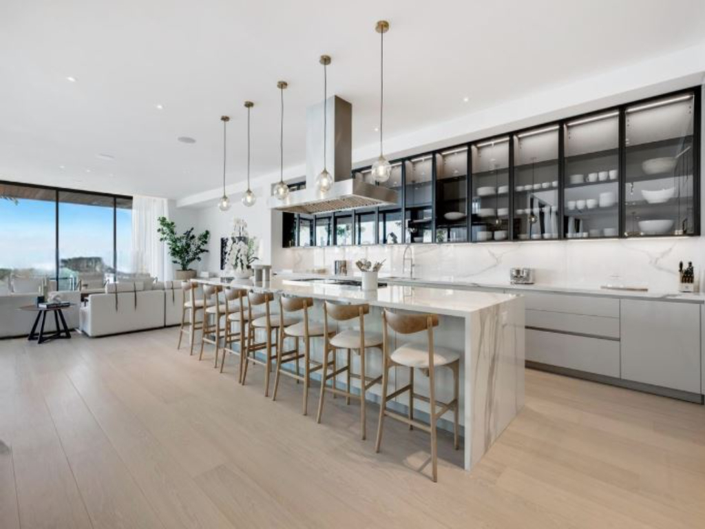 Venetian Drive | Photo 32