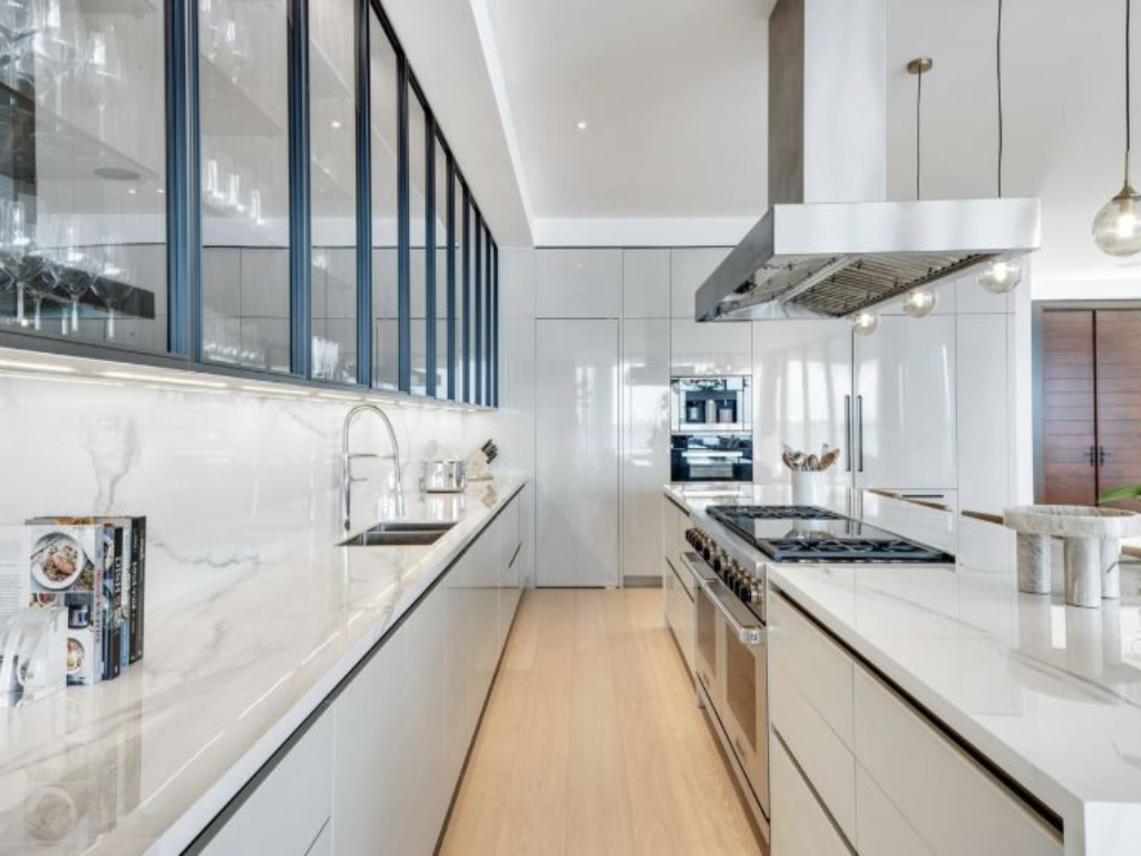 Venetian Drive | Photo 18