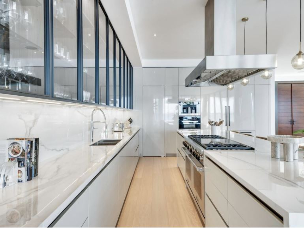 Venetian Drive | Photo 8