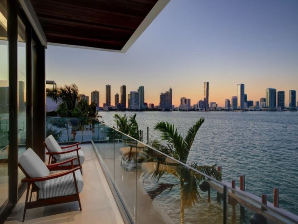 Venetian Drive | Photo 50