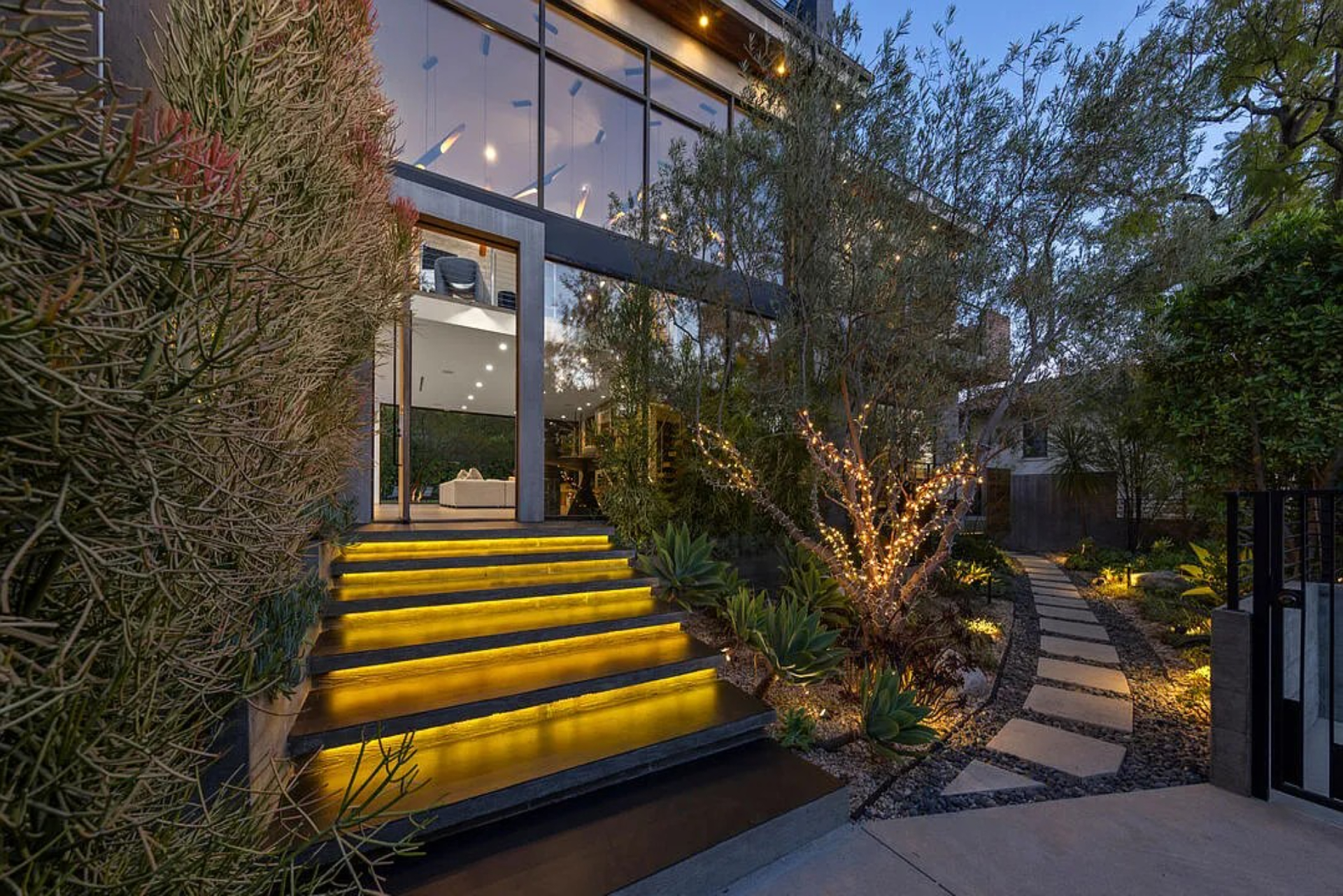 H Stradella Villa | Photo 44