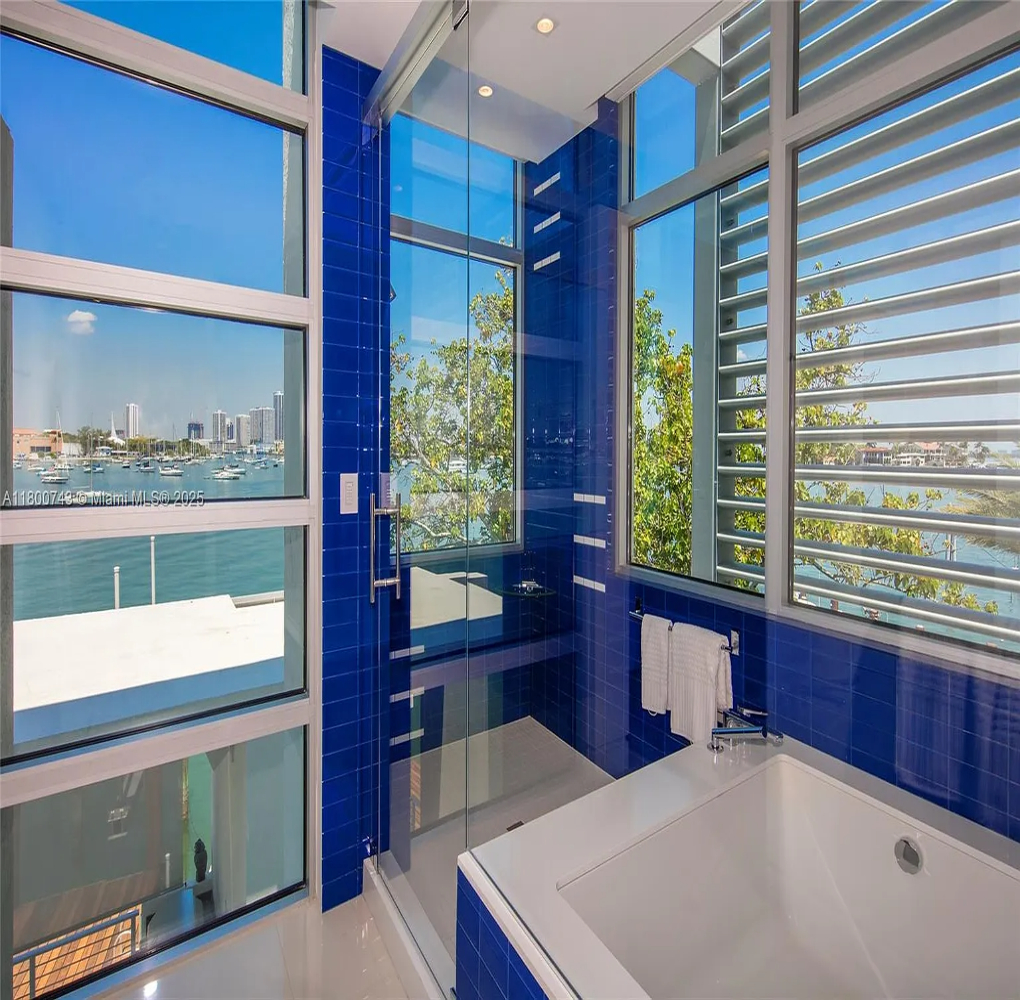 Hibiscus Dr | Photo 11