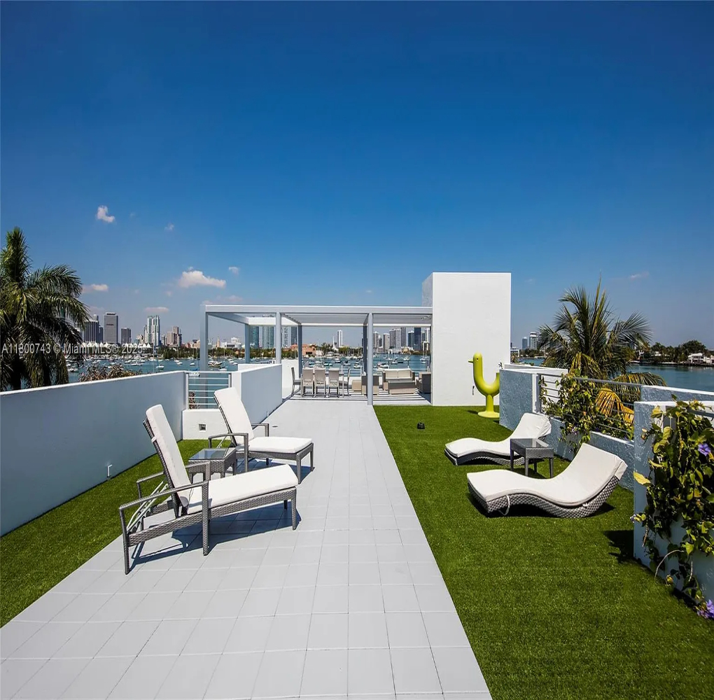 Hibiscus Dr | Photo 12