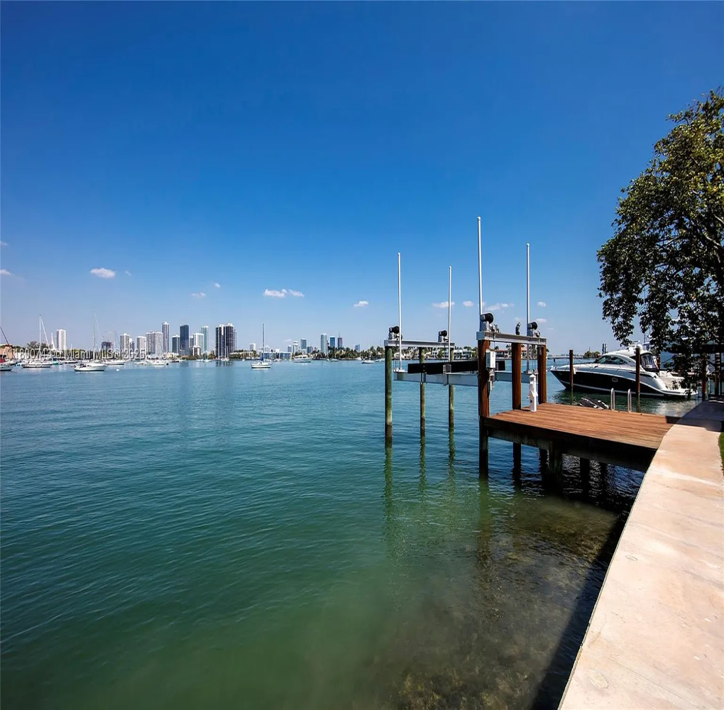 Hibiscus Dr | Photo 15