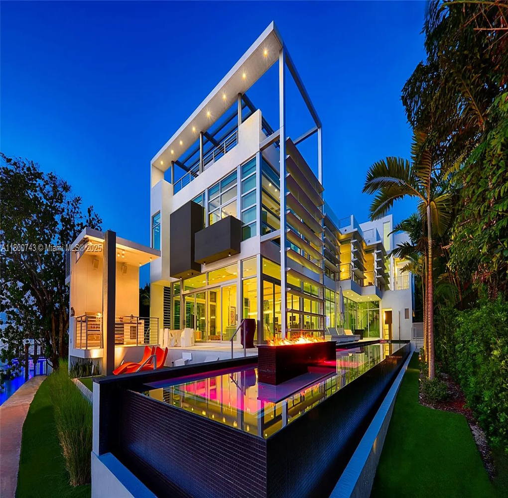 Hibiscus Dr | Photo 16