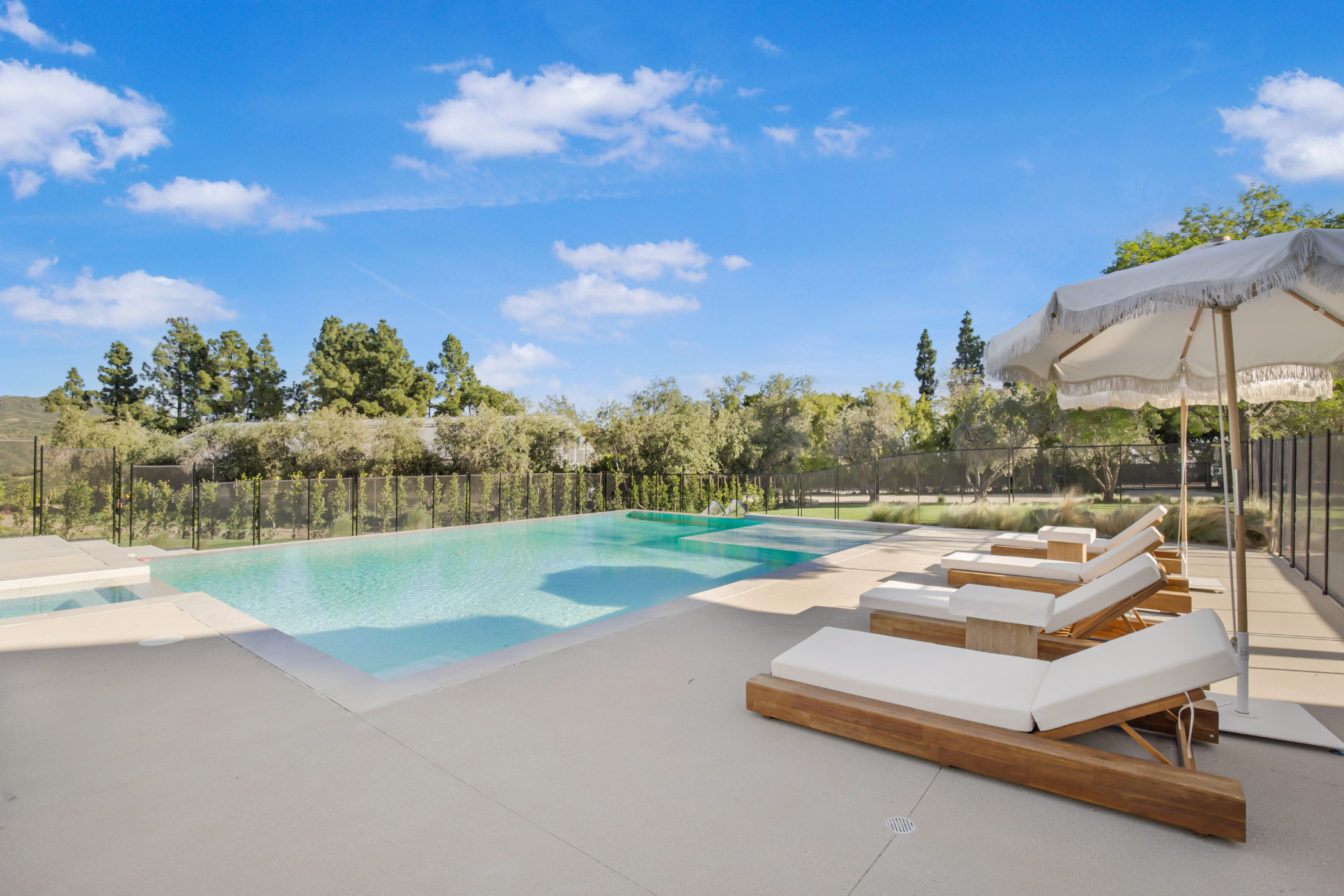 Lechusa Estate | Photo 2