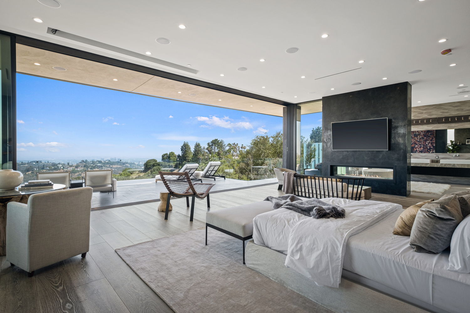 The Donella Mansion | Photo 19