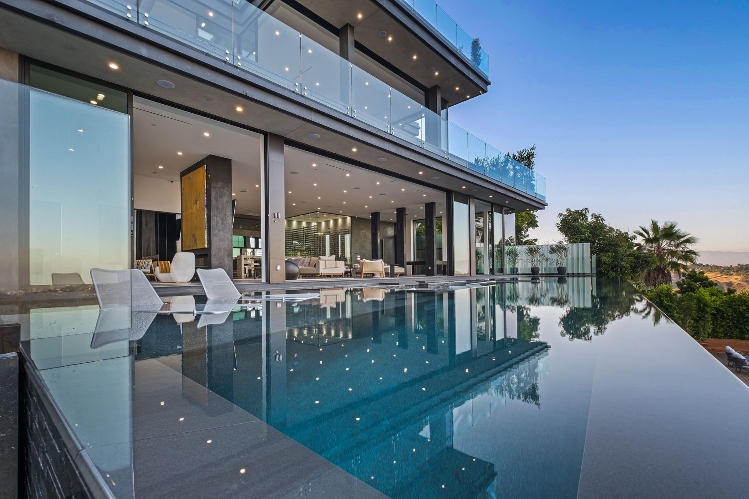 The Donella Mansion | Photo 3