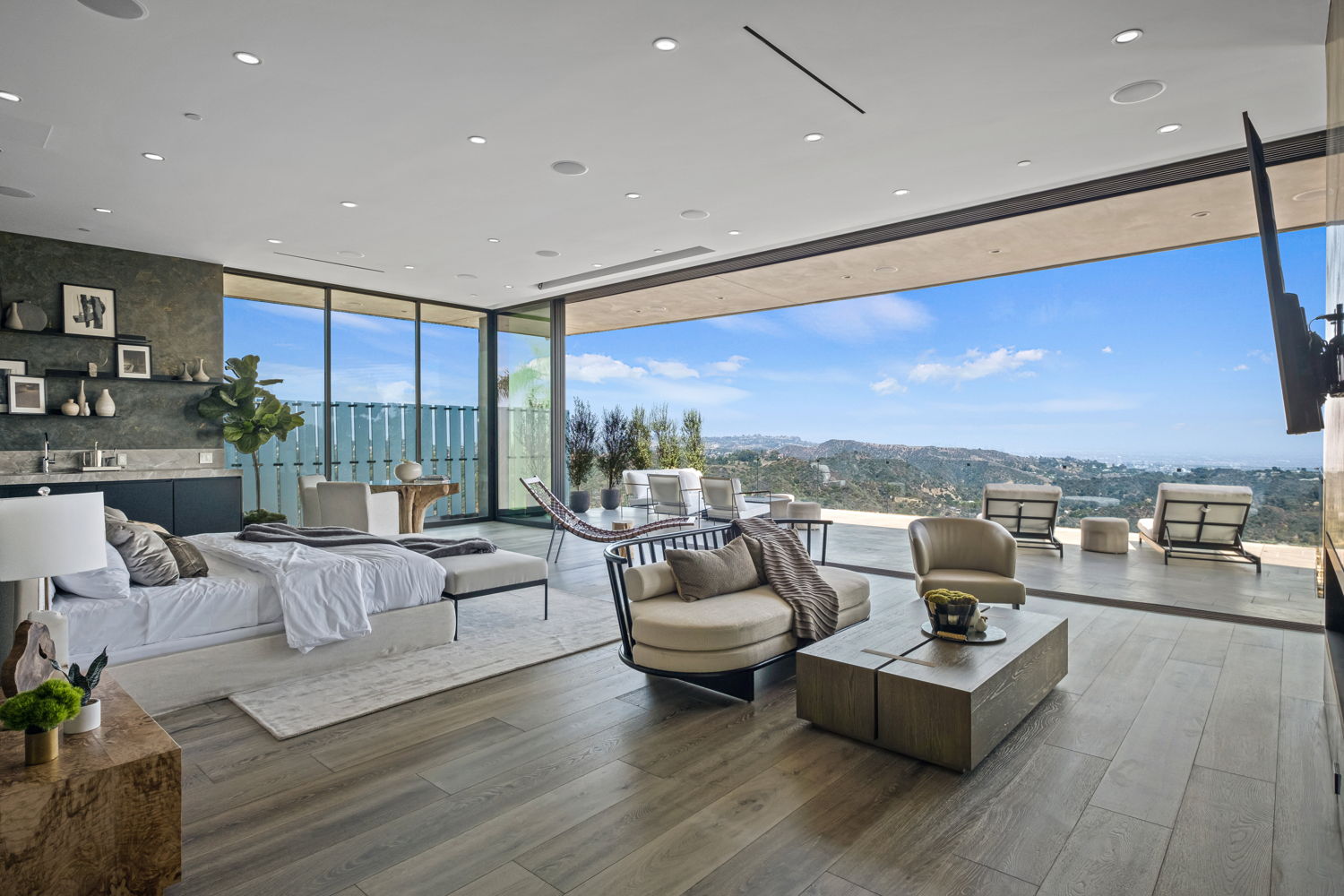 The Donella Mansion | Photo 20