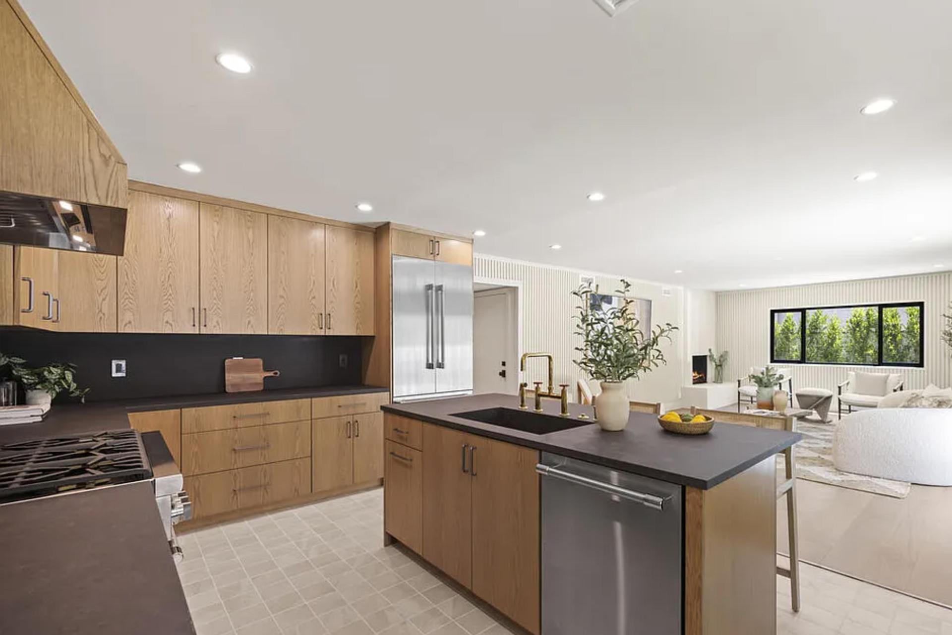 The Dona Modern | Photo 13