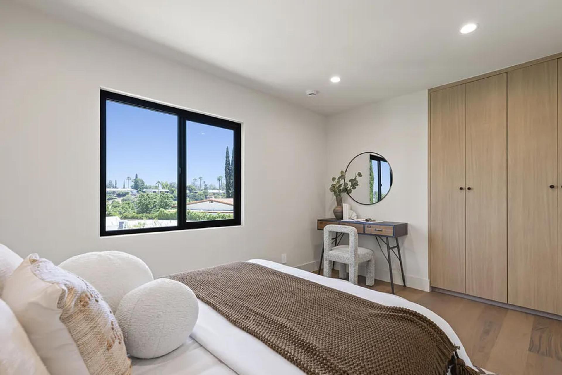 The Dona Modern | Photo 24