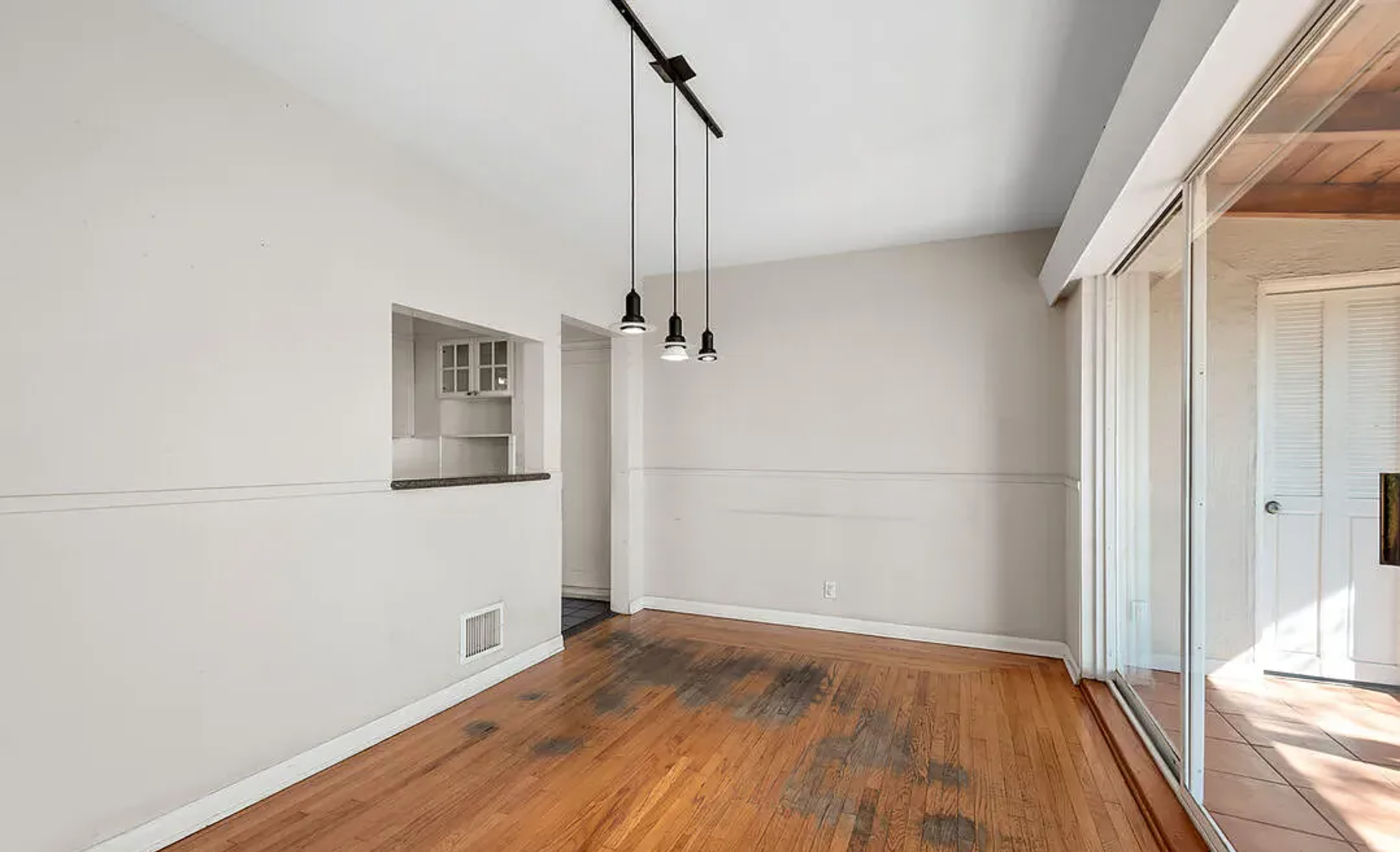 Hollywood Hillside View | Photo 7