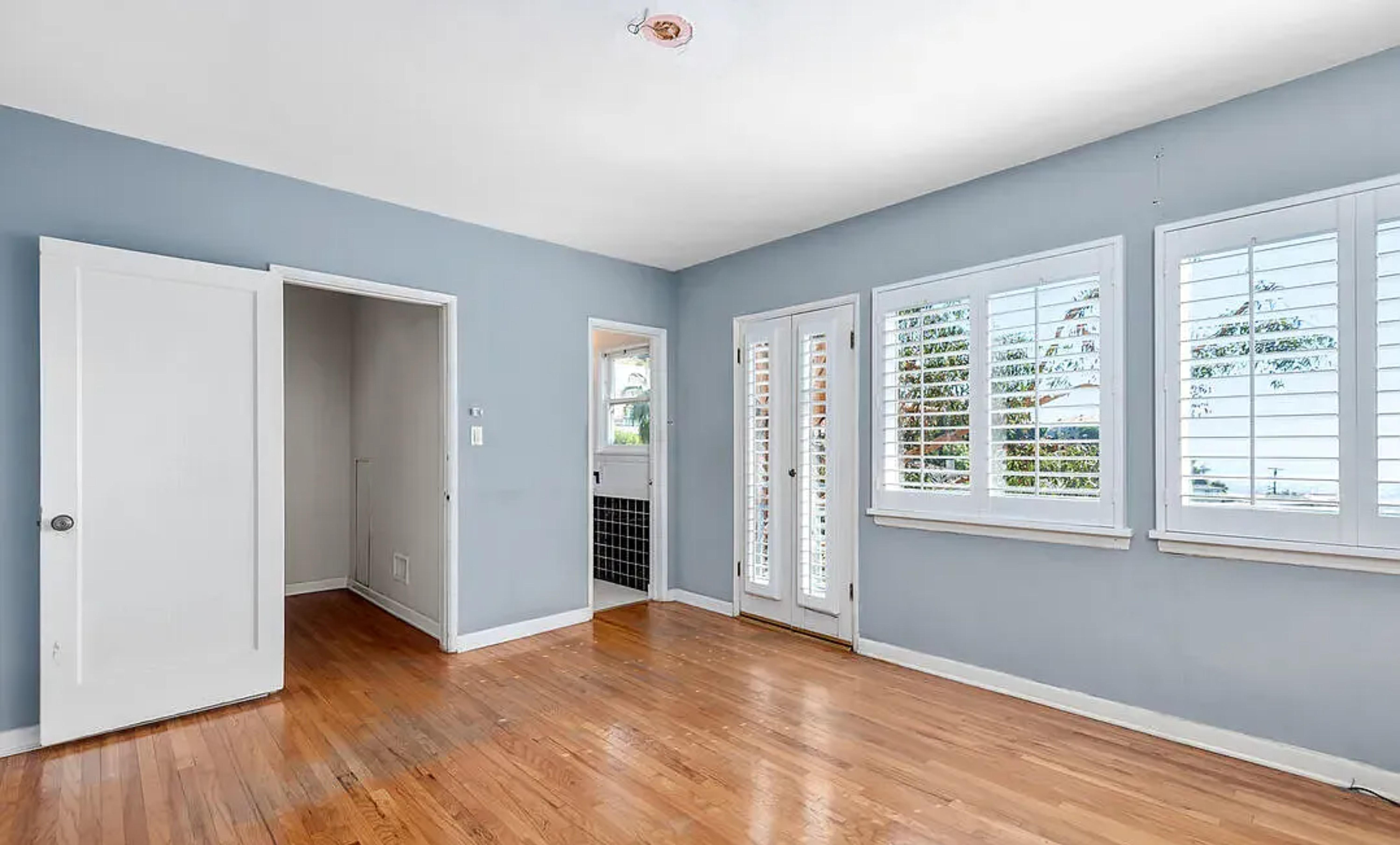 Hollywood Hillside View | Photo 28