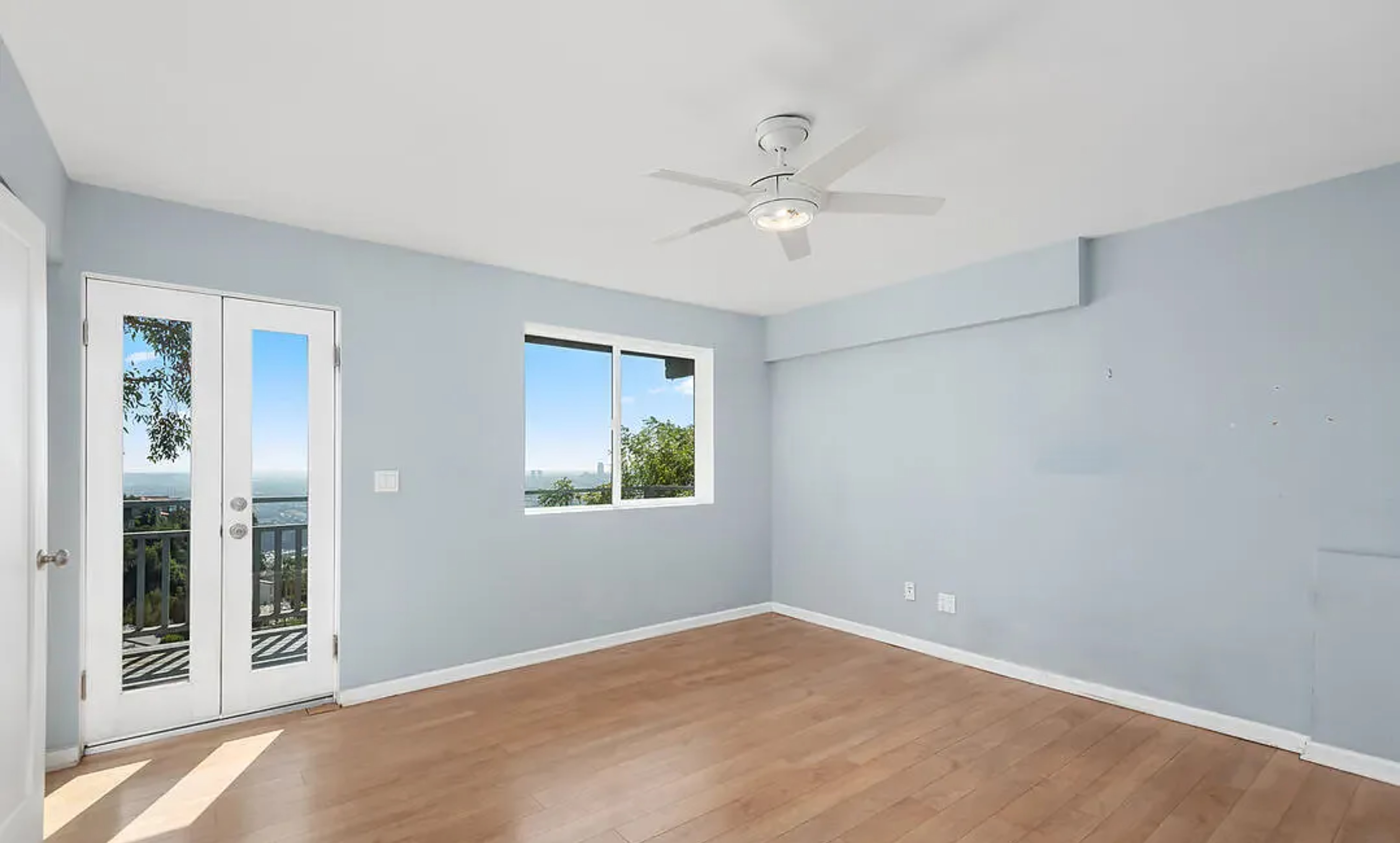 Hollywood Hillside View | Photo 13