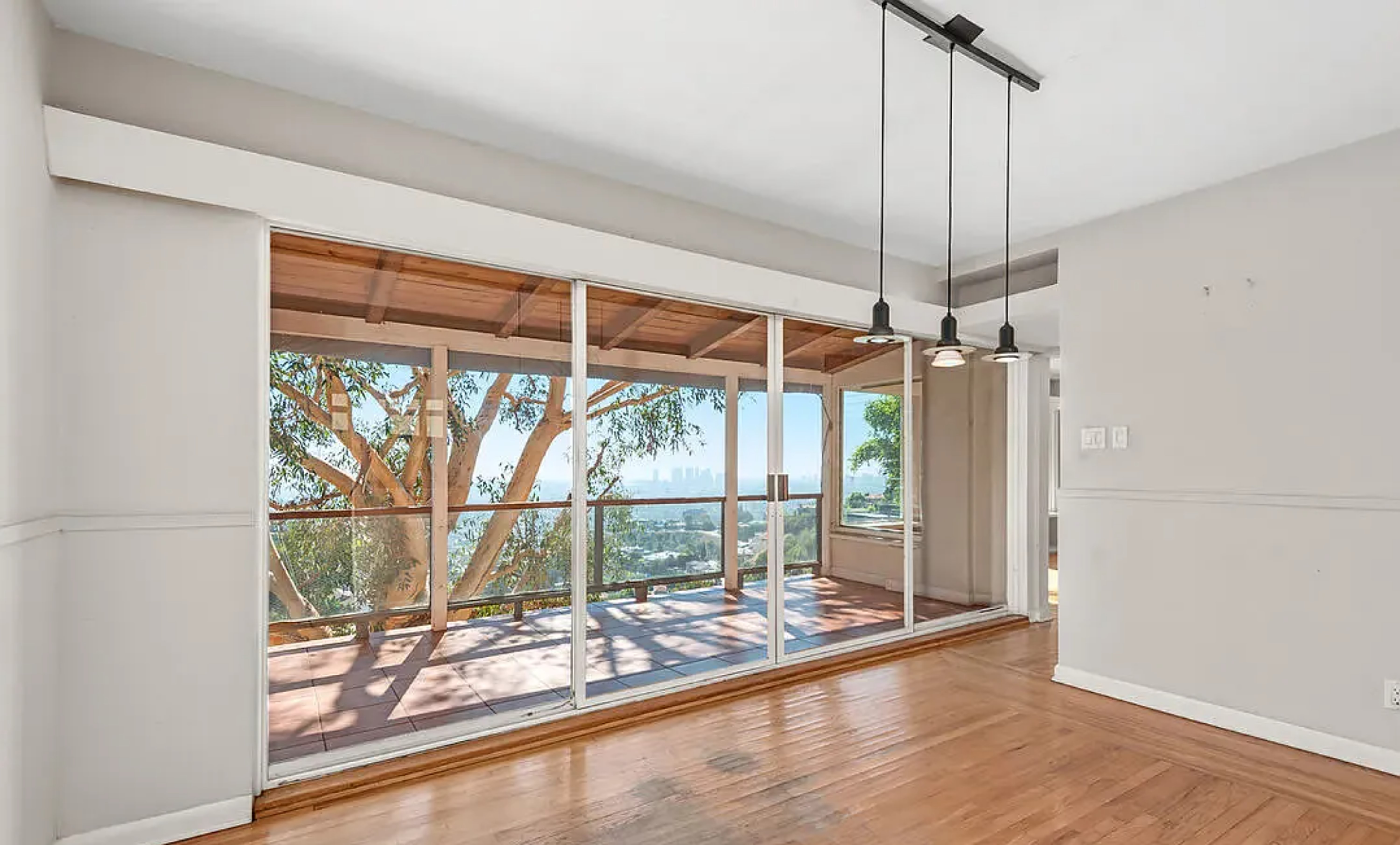 Hollywood Hillside View | Photo 3