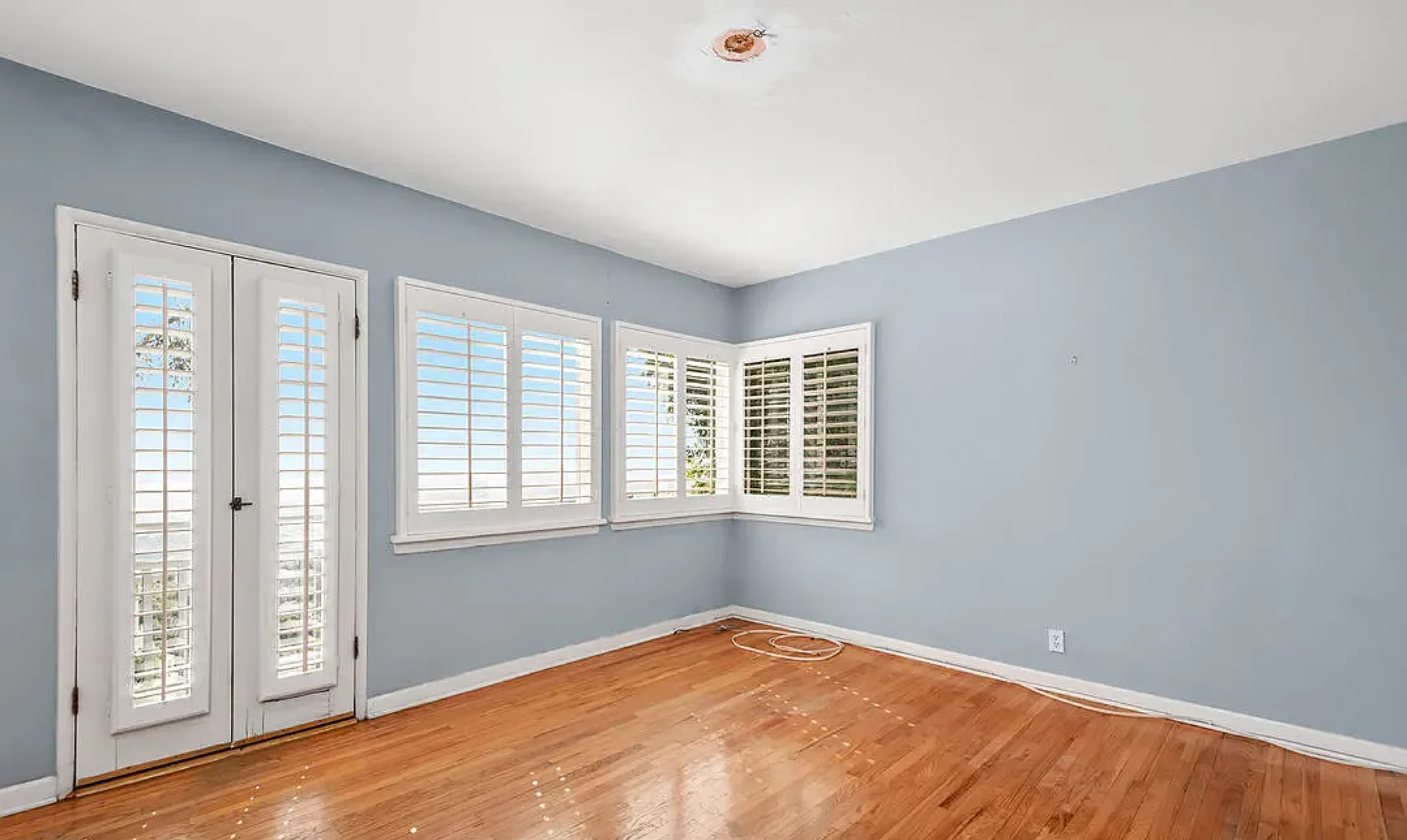 Hollywood Hillside View | Photo 19