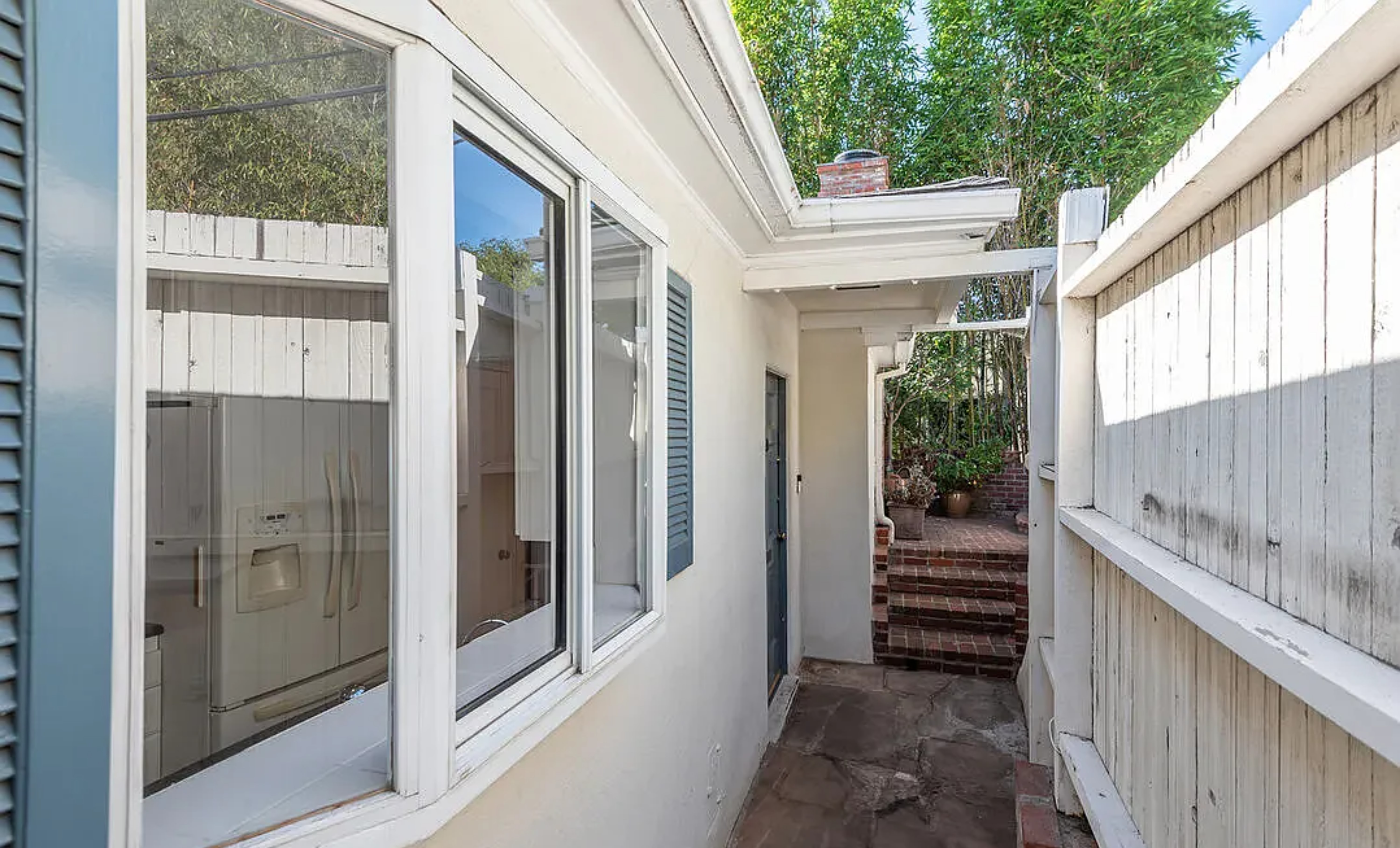 Hollywood Hillside View | Photo 12