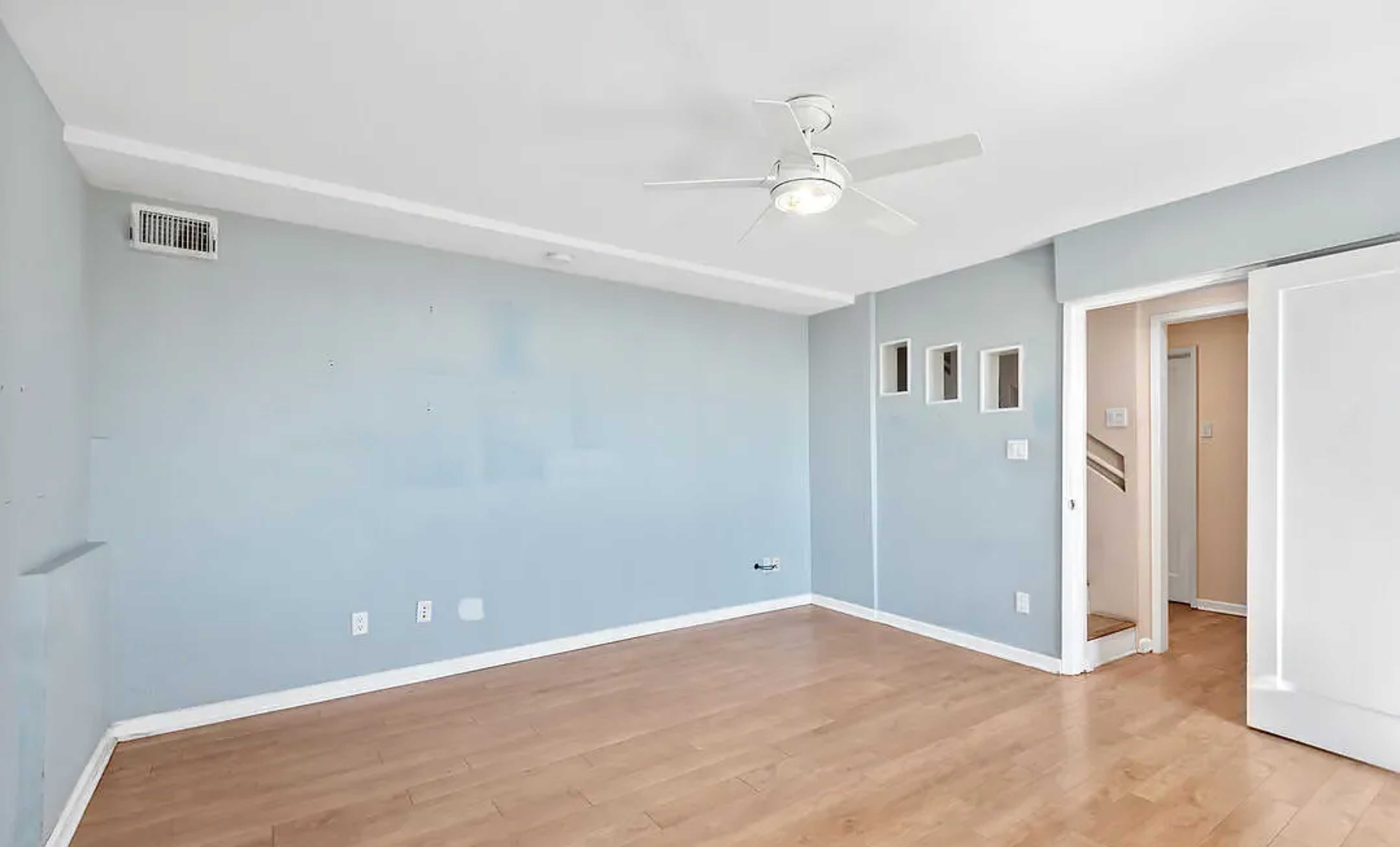 Hollywood Hillside View | Photo 17