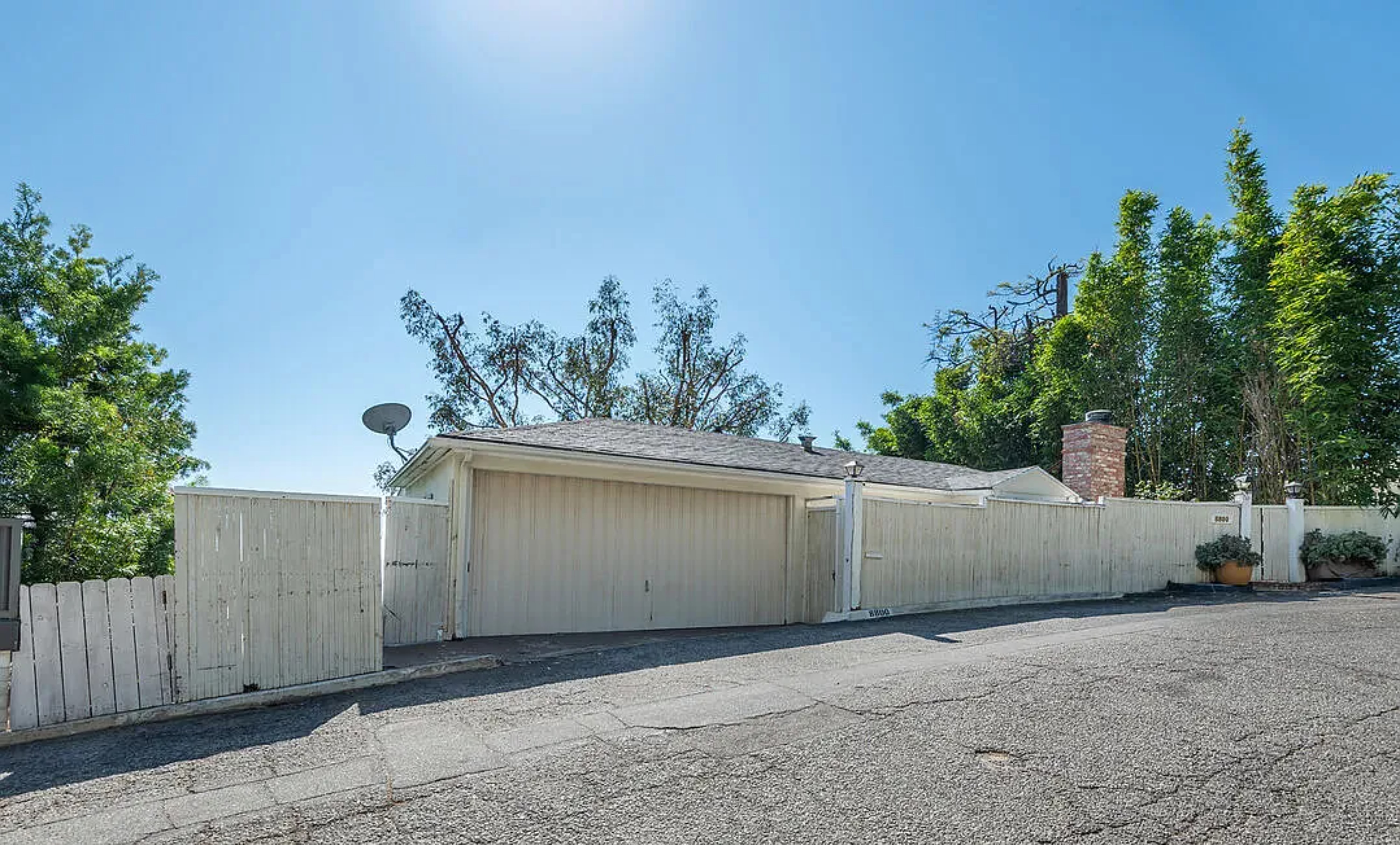 Hollywood Hillside View | Photo 26