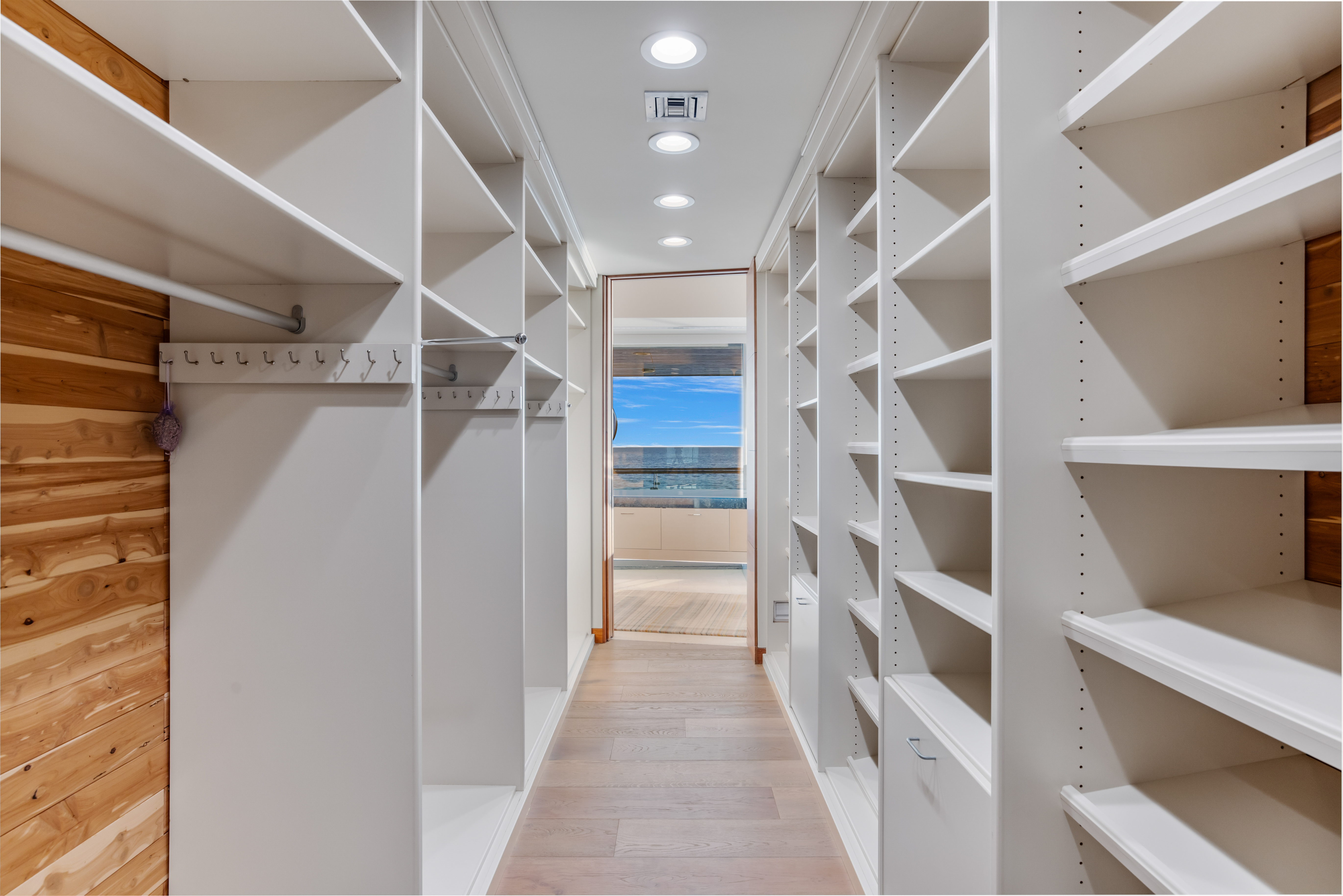 Malibu Road Modern | Photo 18