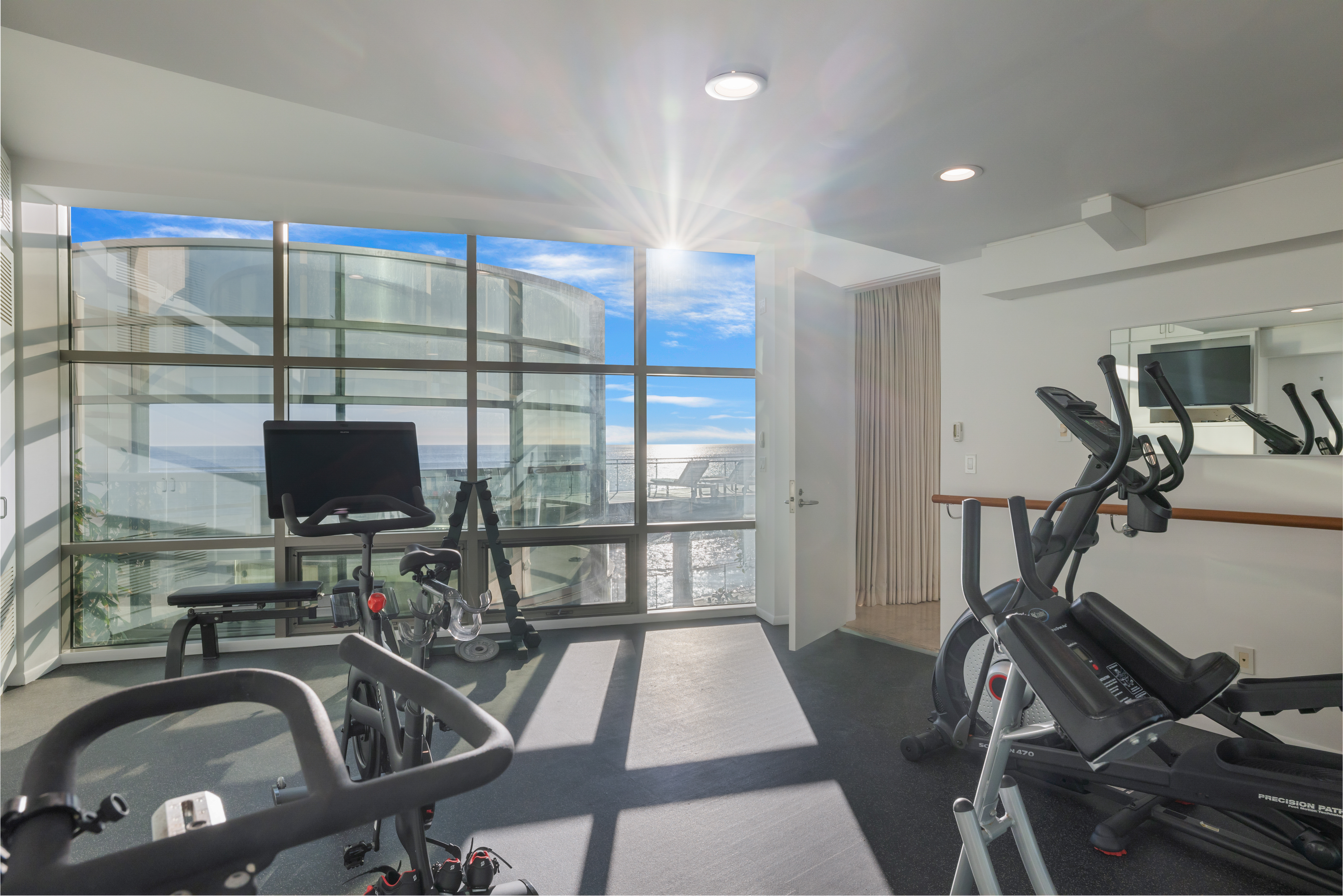 Malibu Road Modern | Photo 28