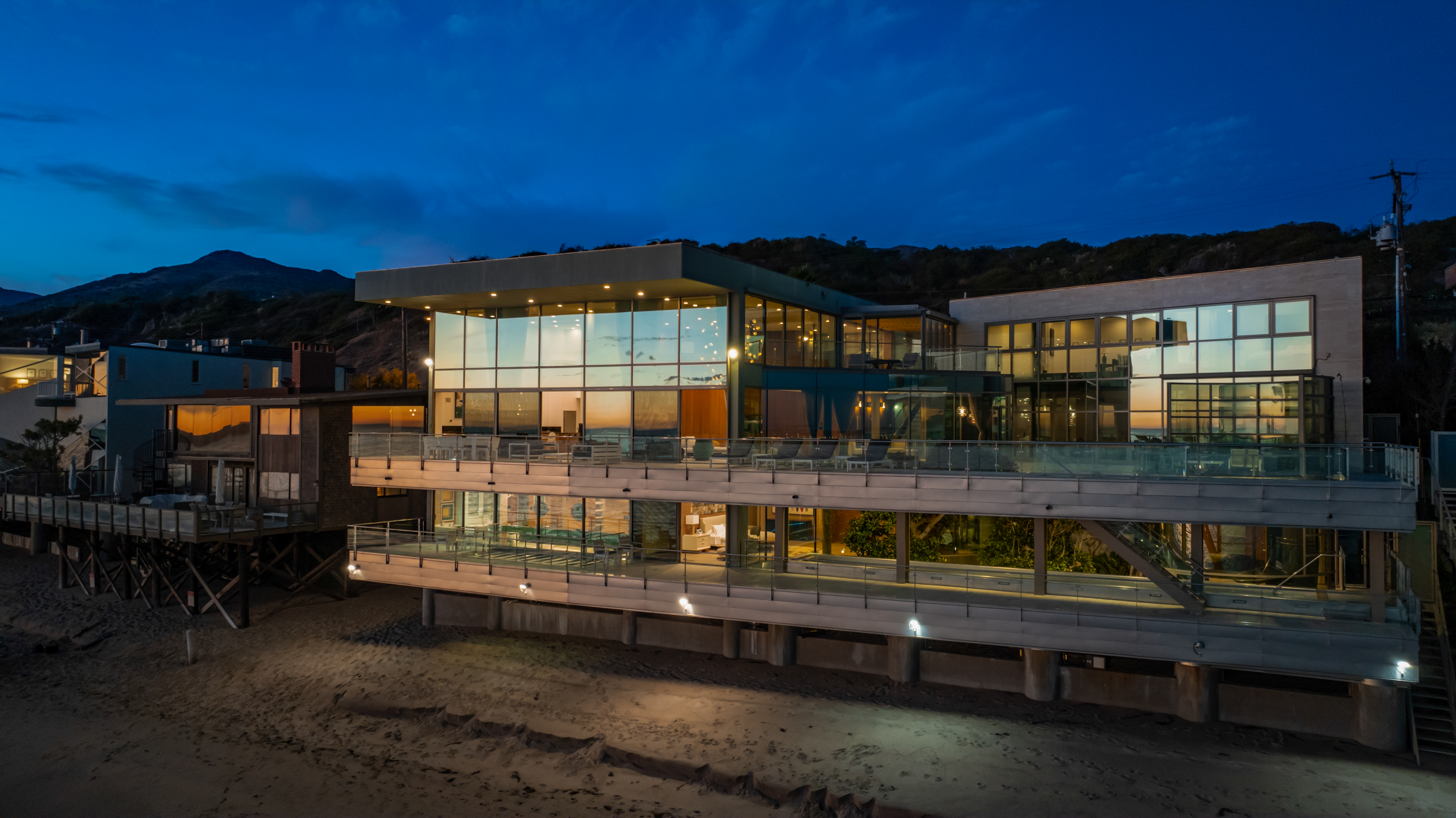 Malibu Road Modern | Photo 3