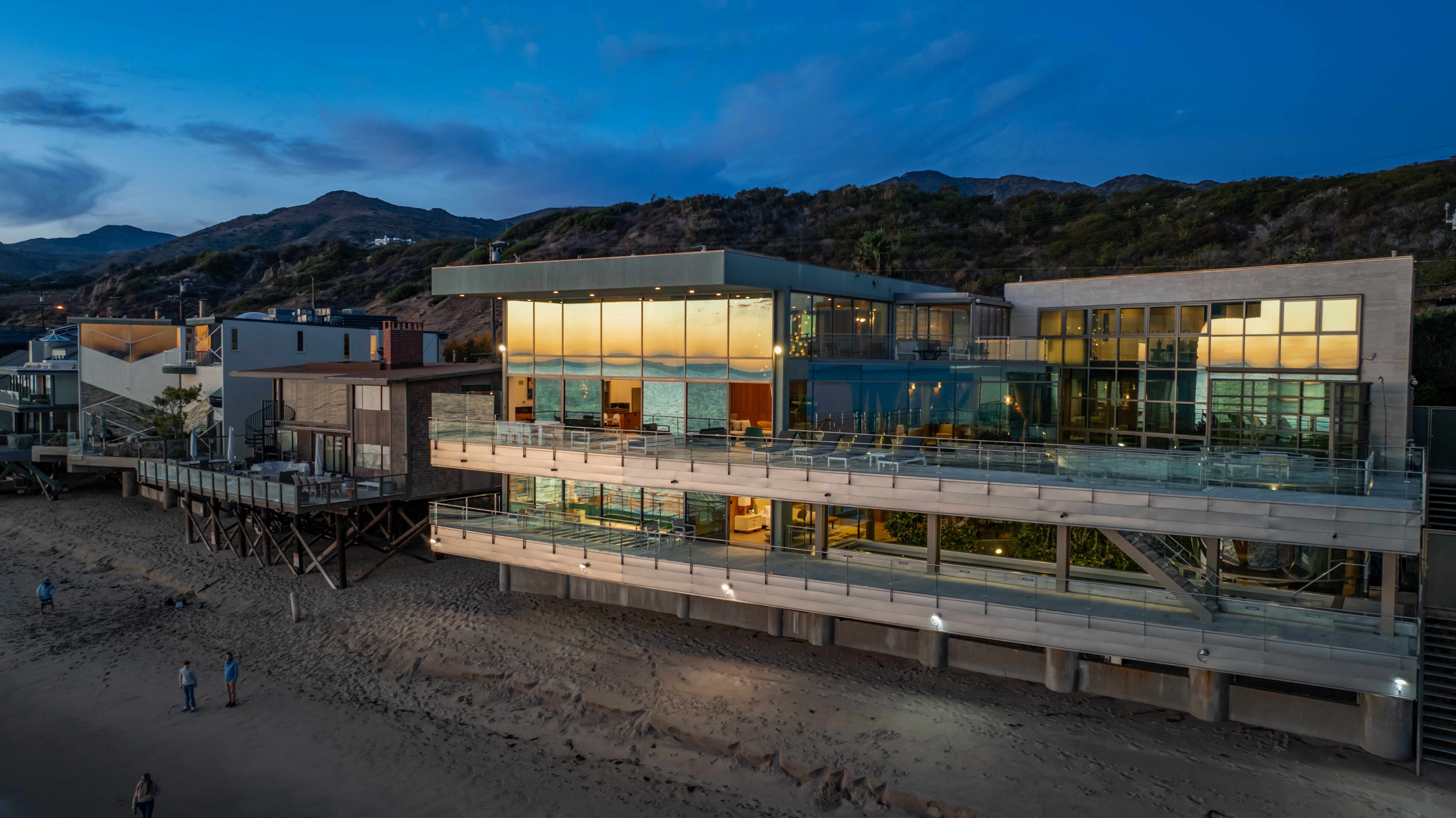 Malibu Road Modern | Photo 6