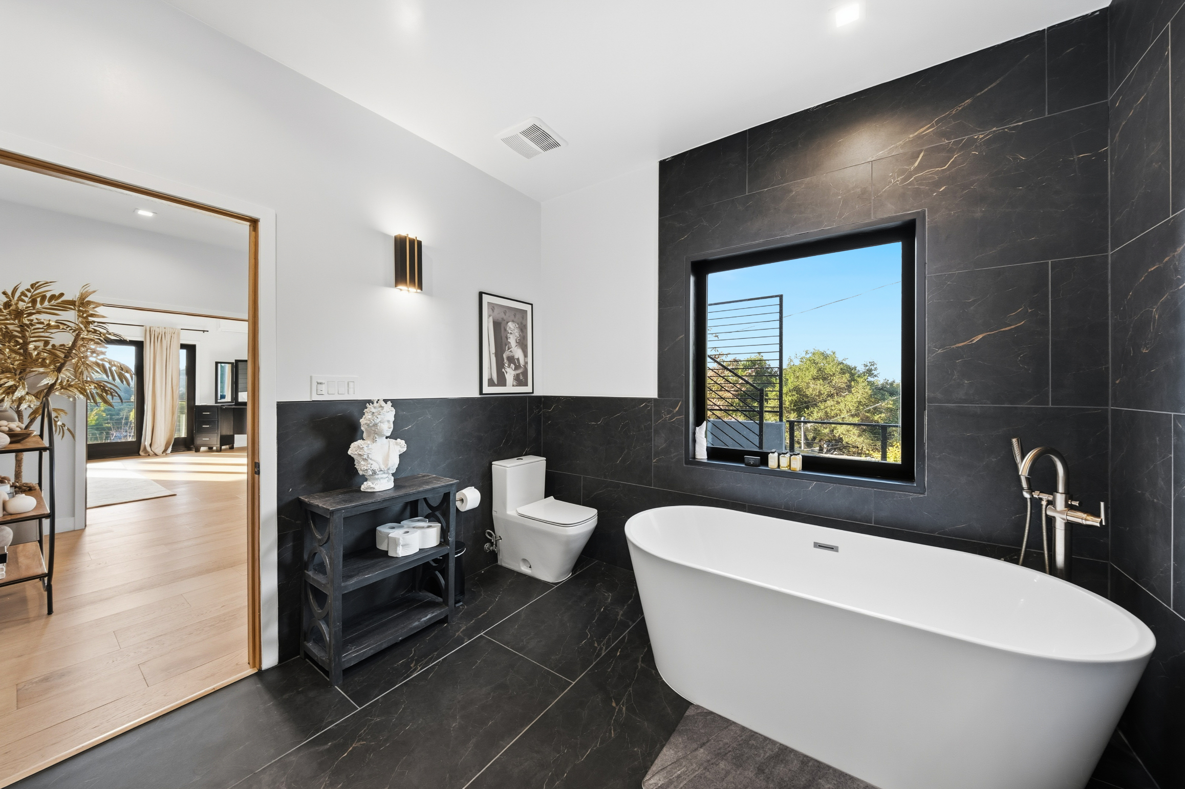 Farley Court | Photo 28