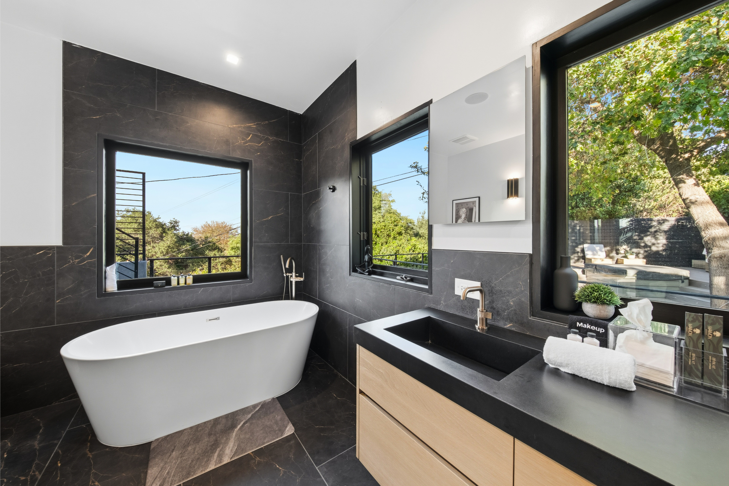 Farley Court | Photo 30