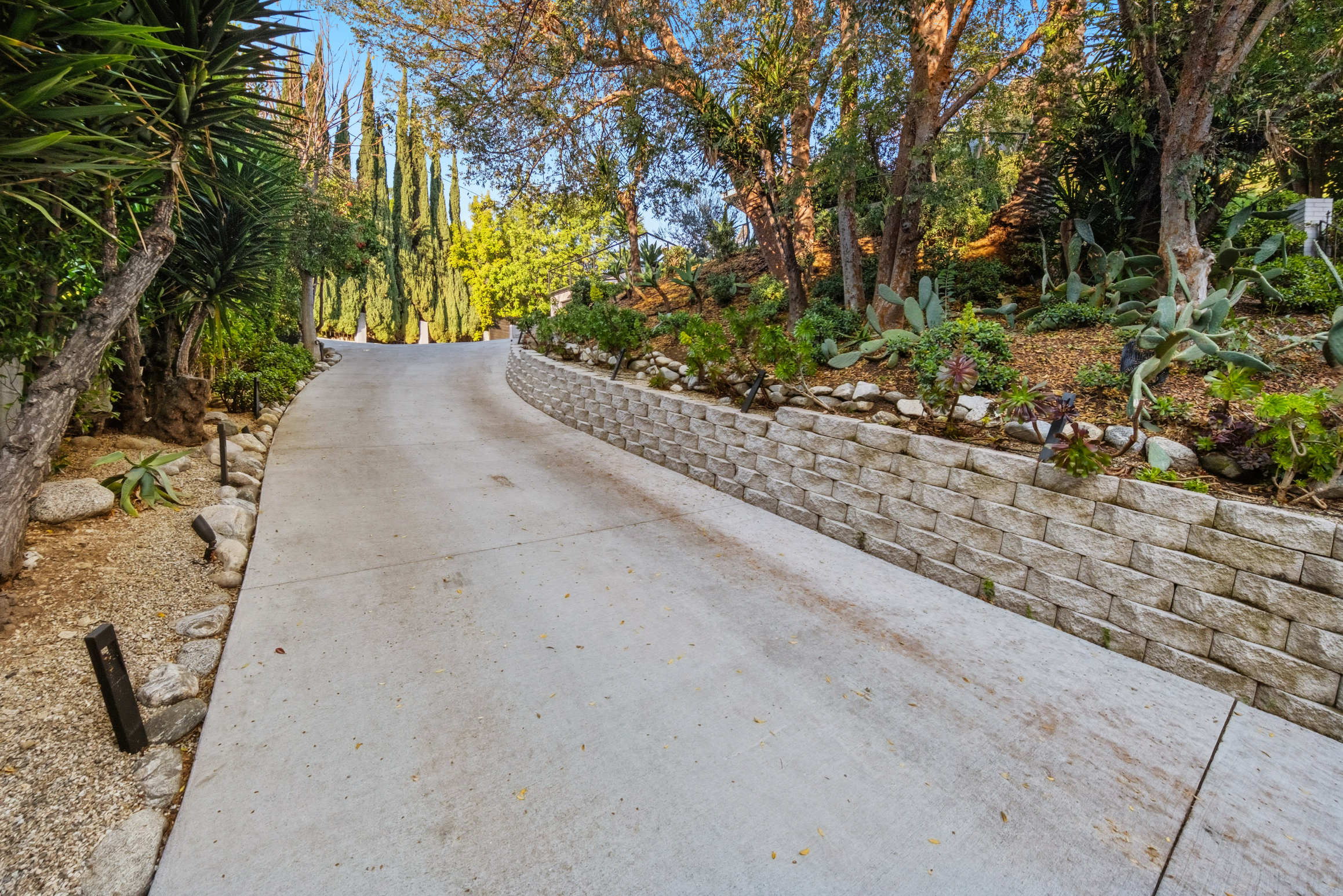 Farley Court | Photo 68