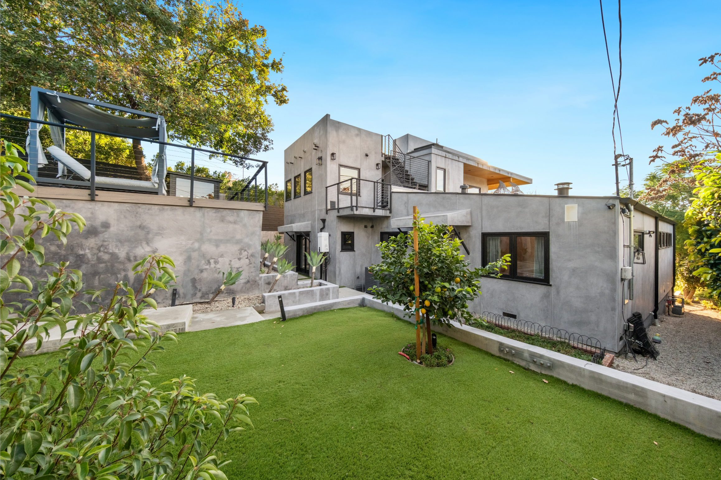 Farley Court | Photo 54