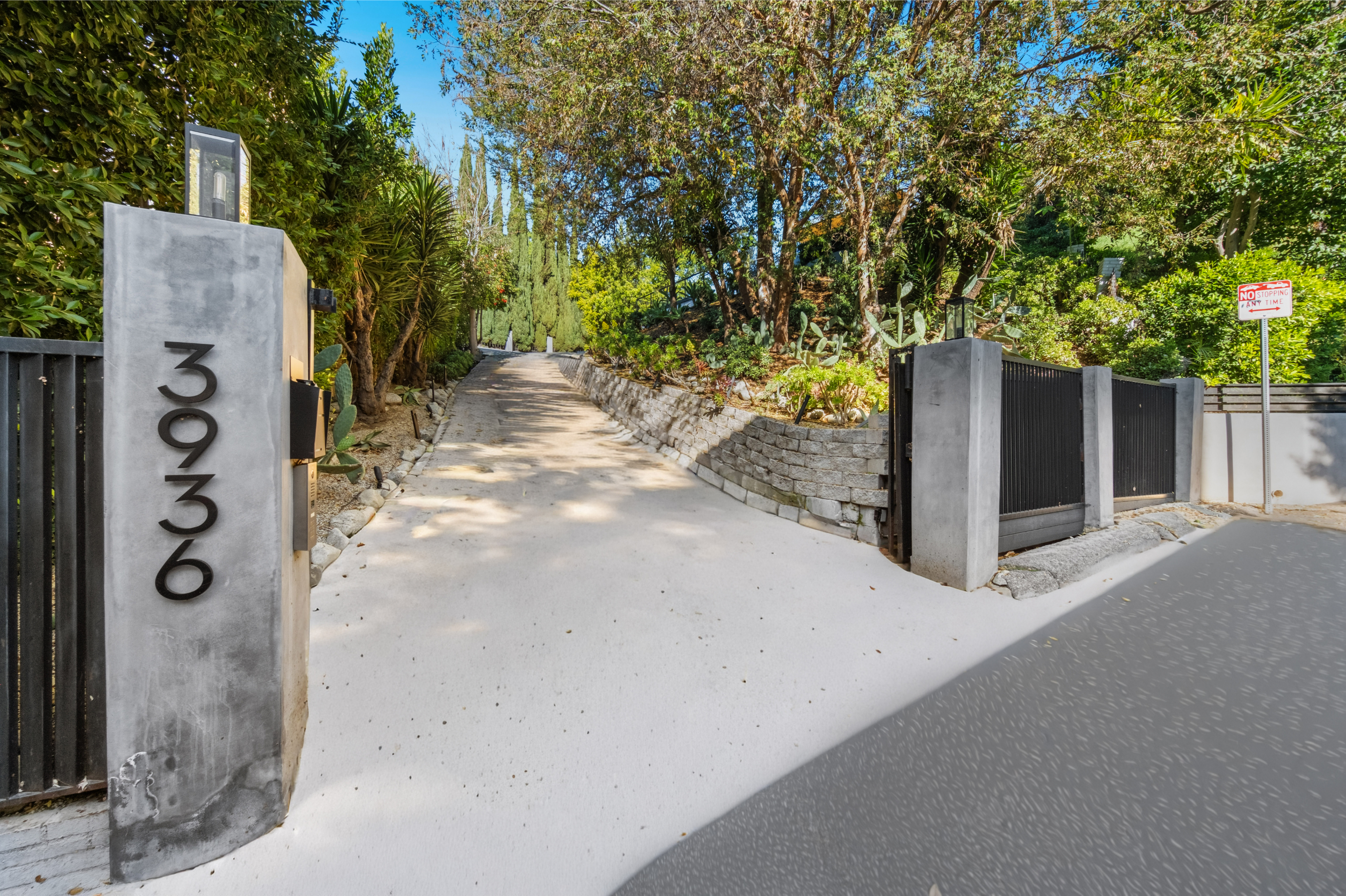 Farley Court | Photo 8