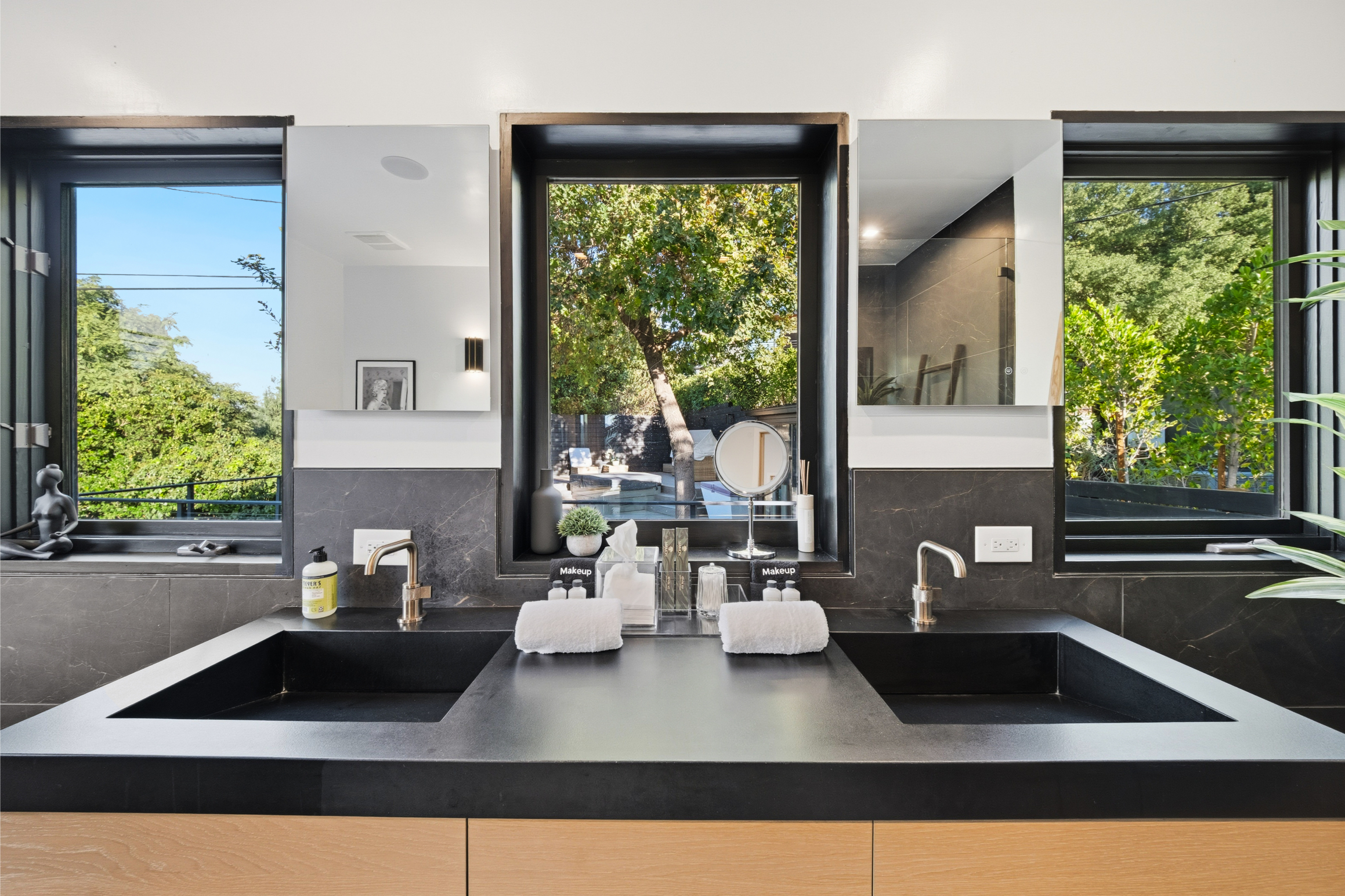 Farley Court | Photo 31