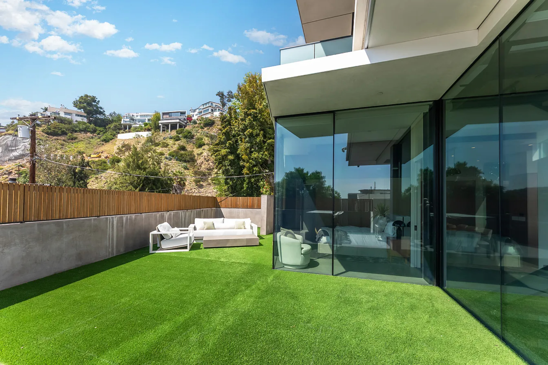 Blue Heights Modern | Photo 31