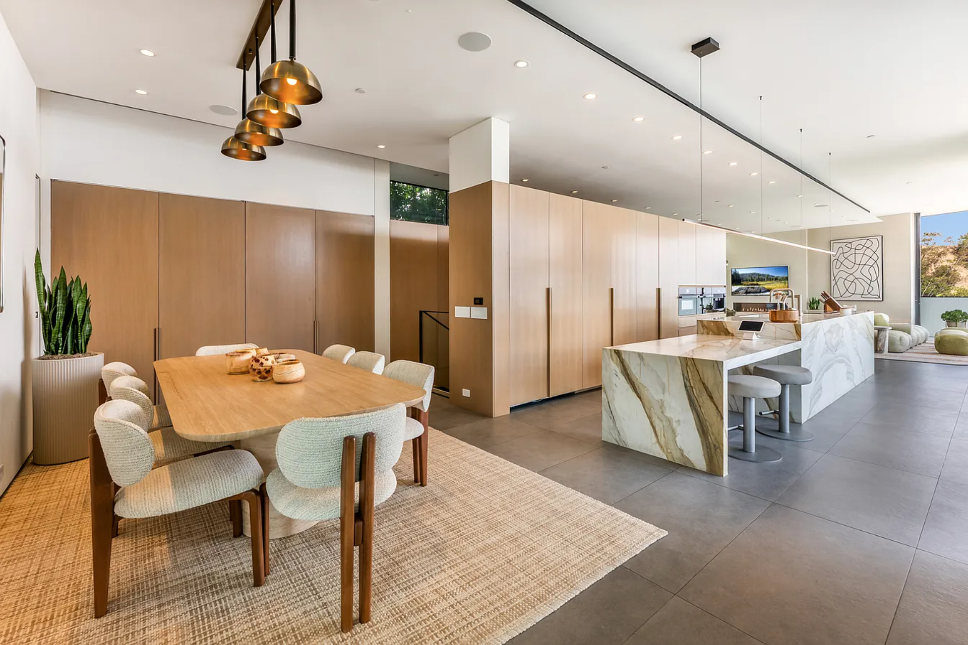 Blue Heights Modern | Photo 7