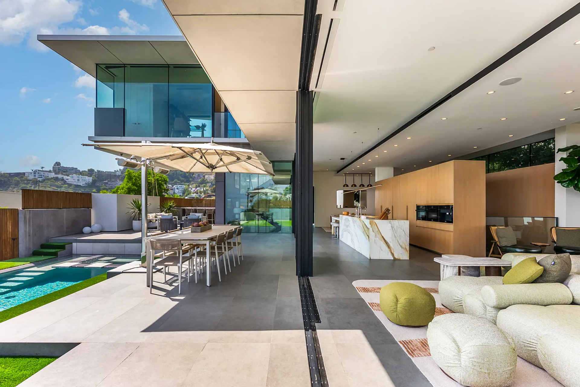 Blue Heights Modern | Photo 5