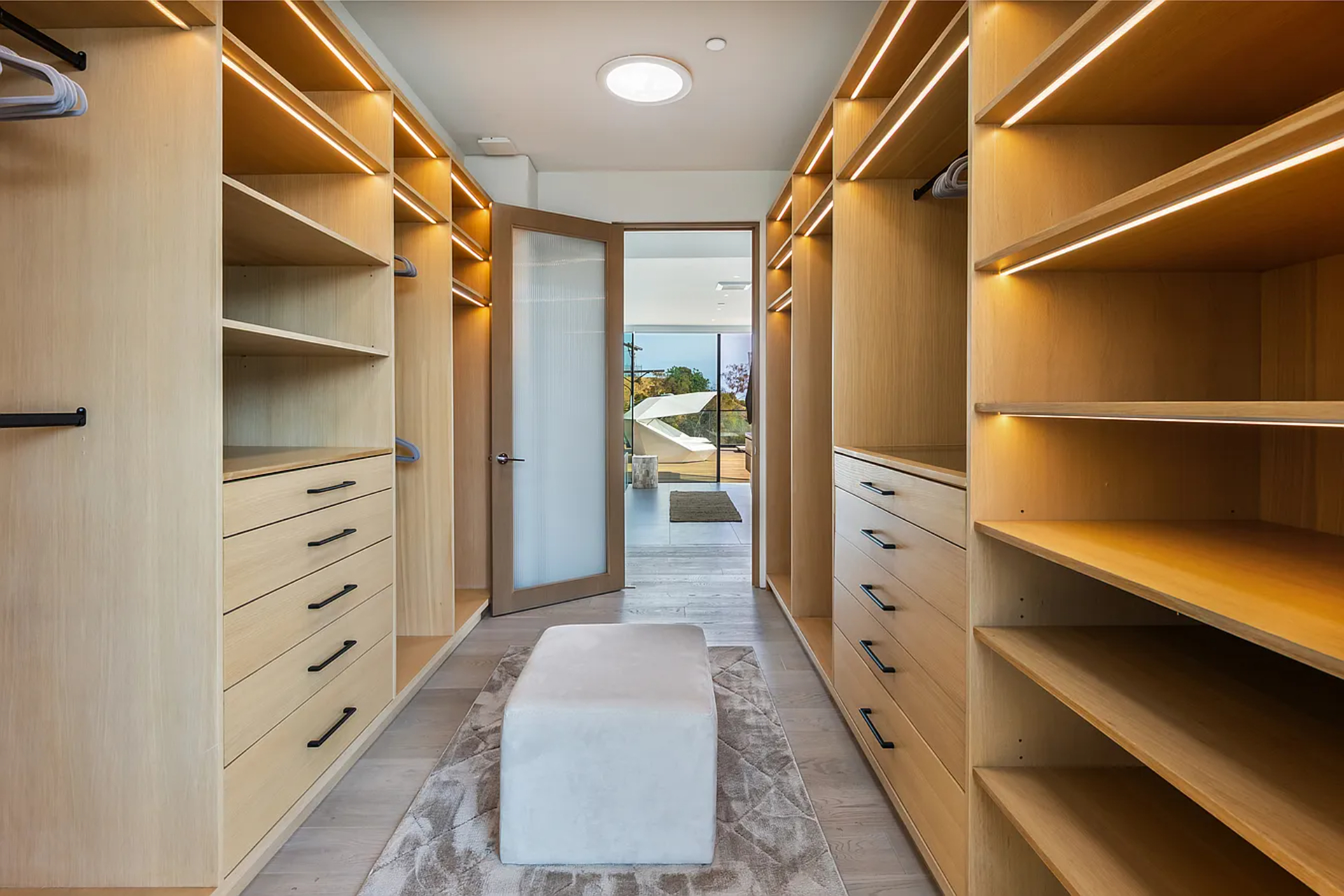 Blue Heights Modern | Photo 13