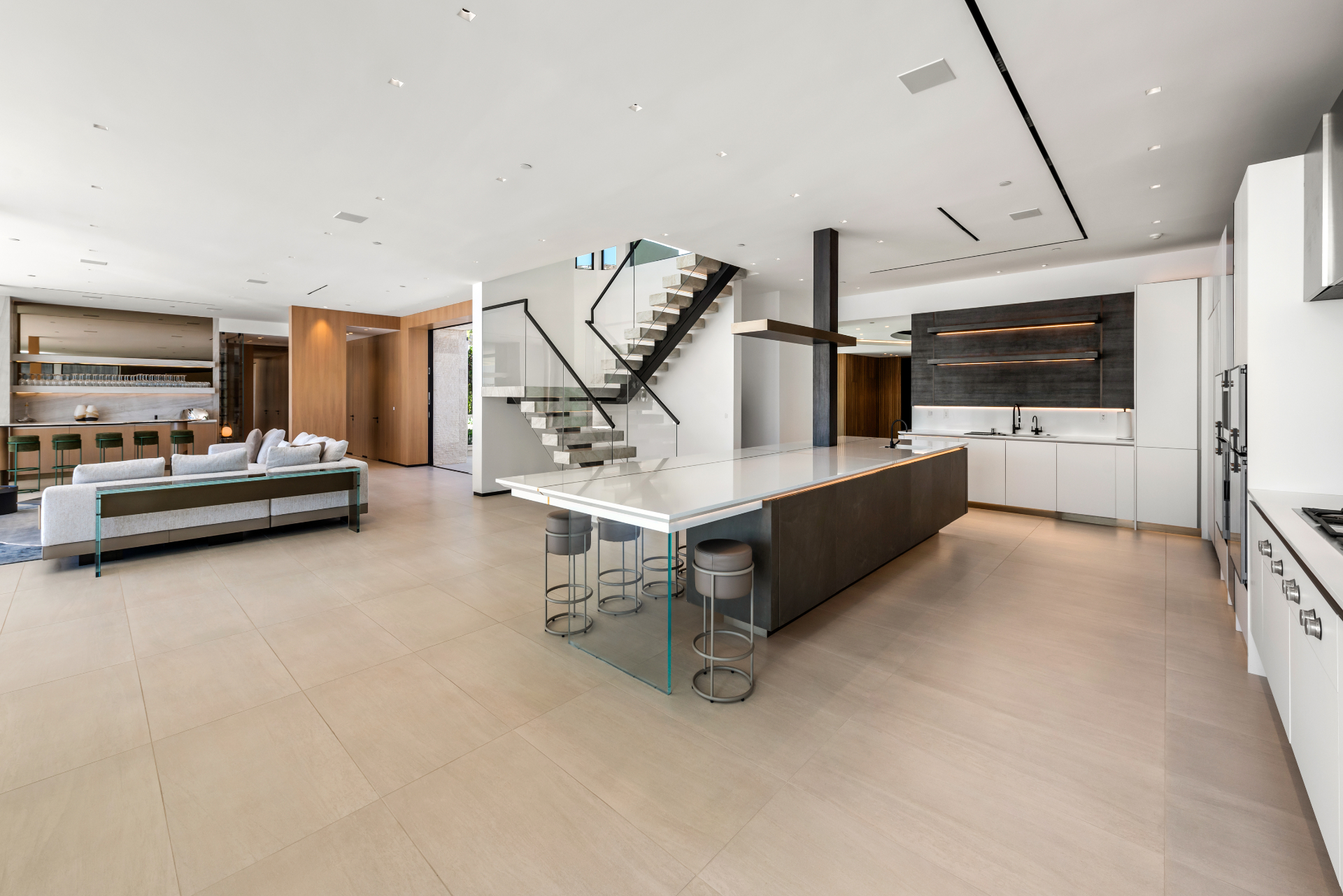 Broad Estate | Photo 18