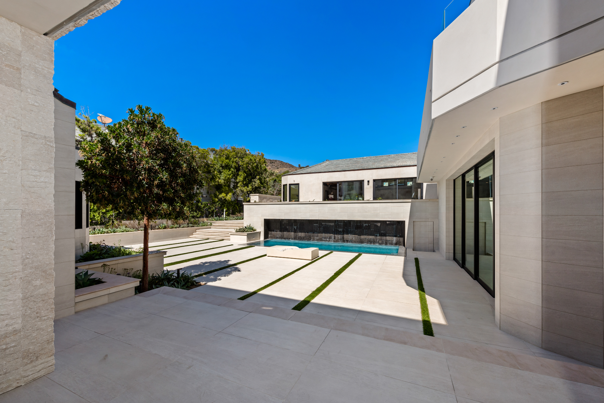 Broad Estate | Photo 48