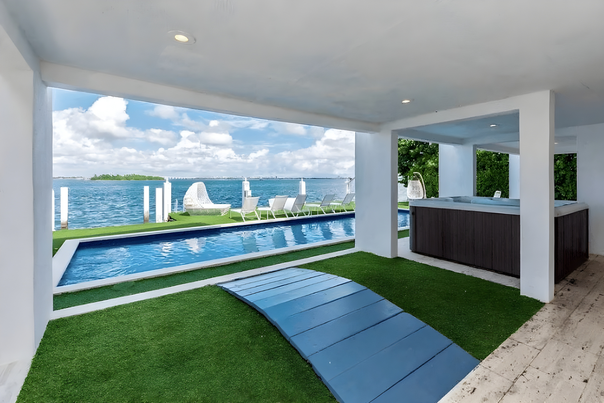 891 N Venetian | Photo 3